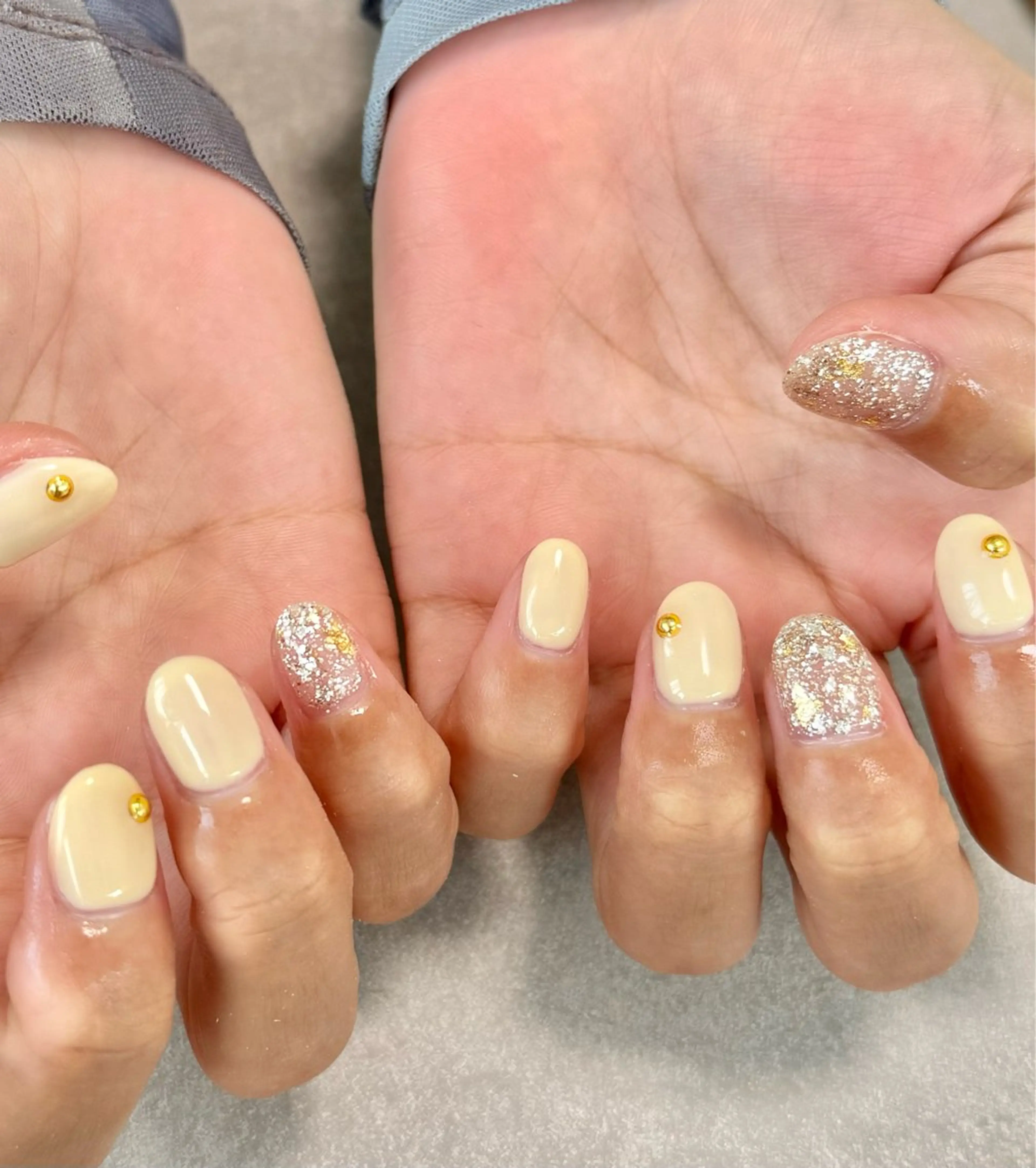 ネイル ラメ(グリッター) ショートネイル 黄色 nailroom amyのネイルデザイン