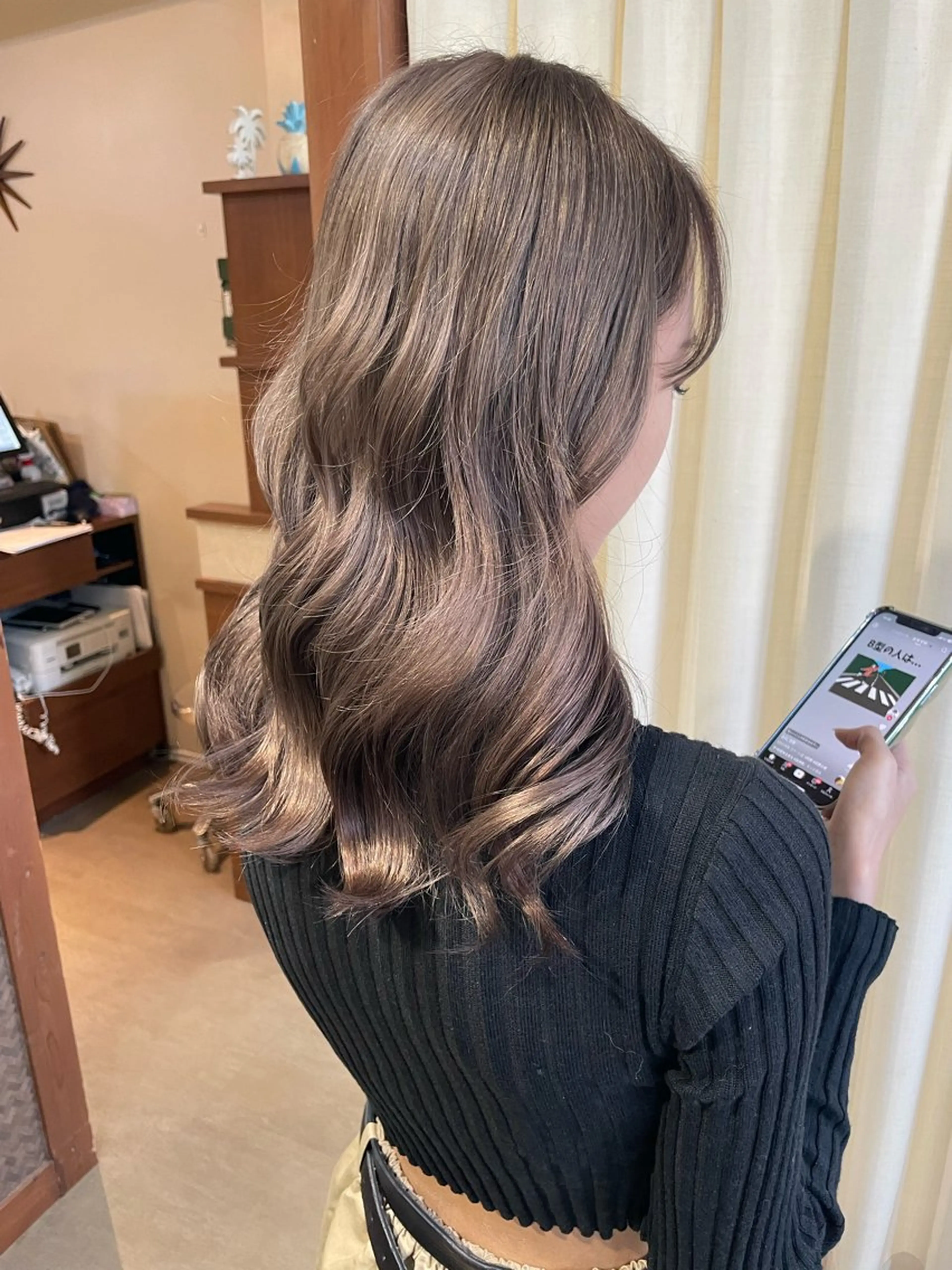 ミディアム カラー ブリーチ 透明感カラー グレージュ ヘアカラー トリートメント 羽田翔大/ブリーチ/ ボブカット/店長のヘアスタイル