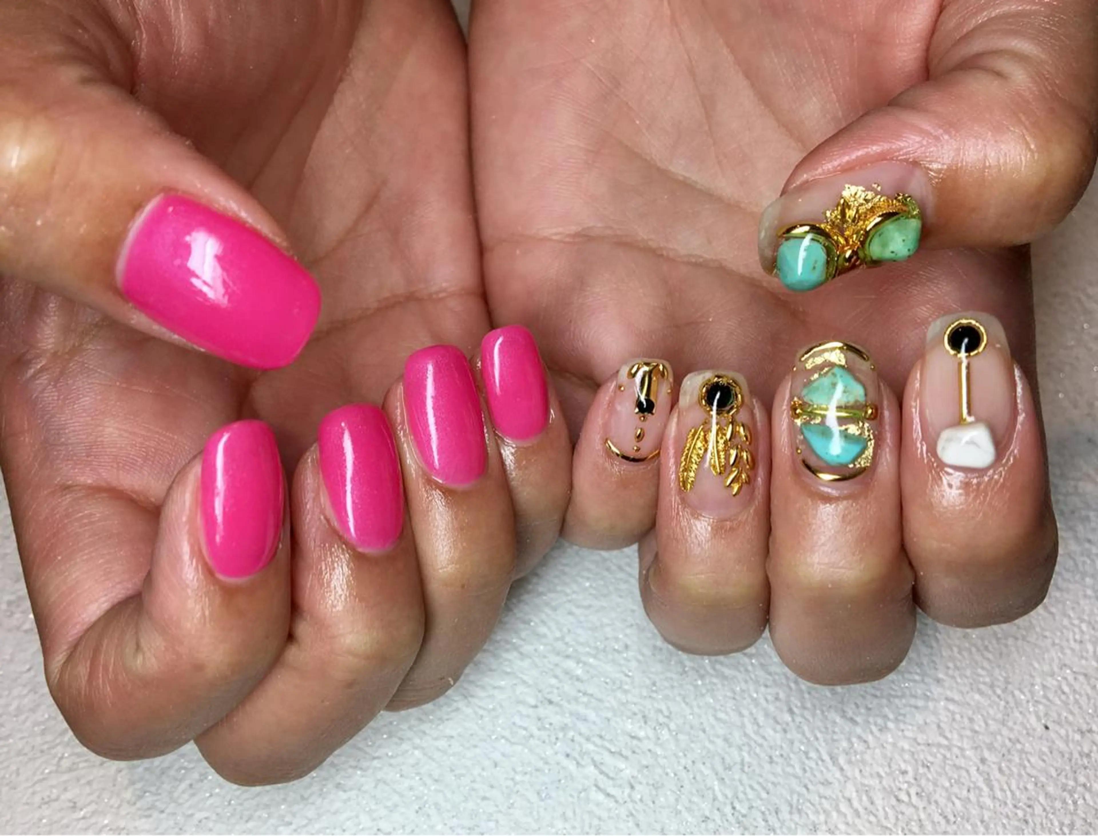 ネイル repos~ルポ~所属・里見 麗のネイルデザイン