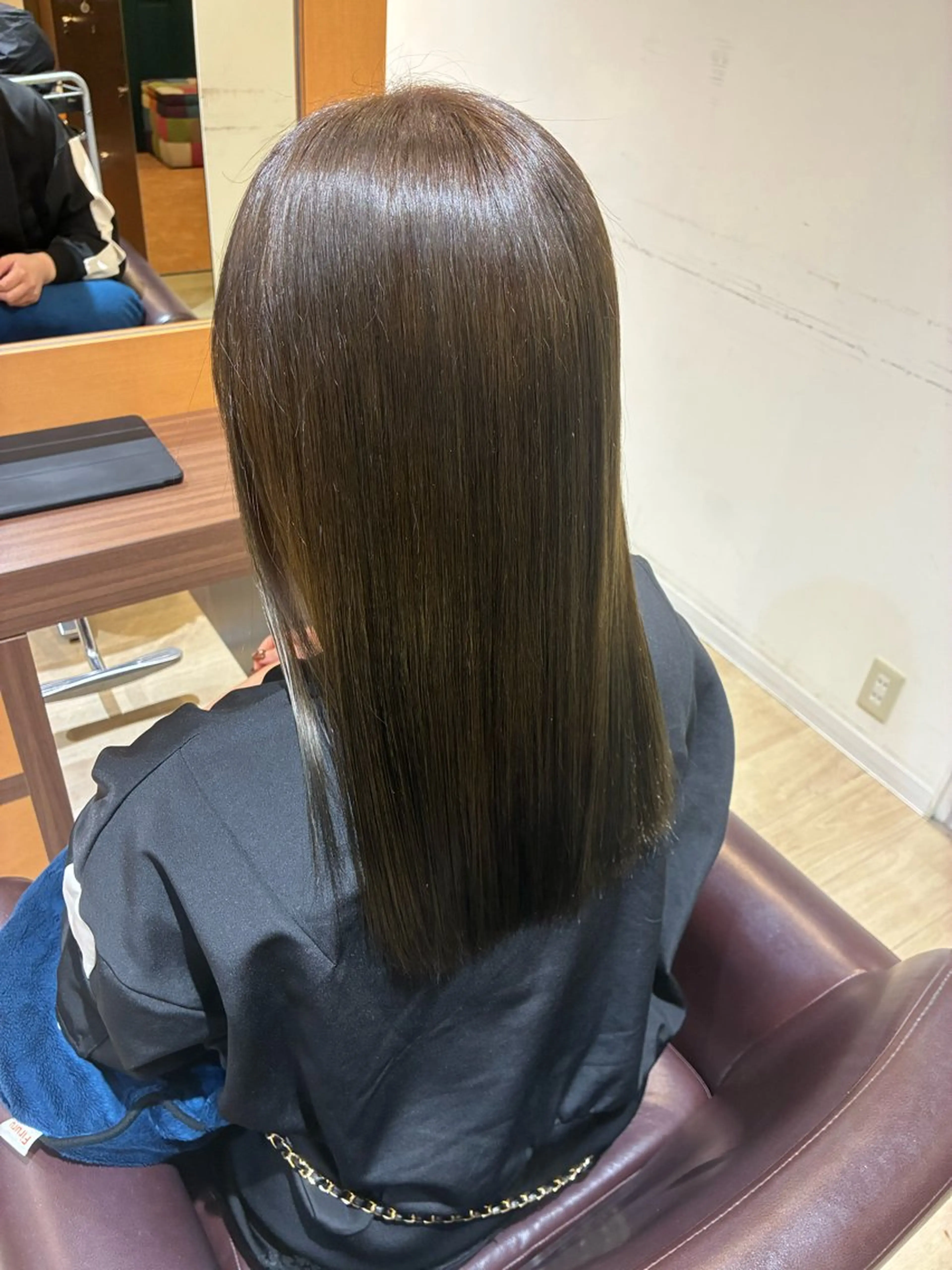 セミロング ヘアカラー Orque kazuneのヘアスタイル