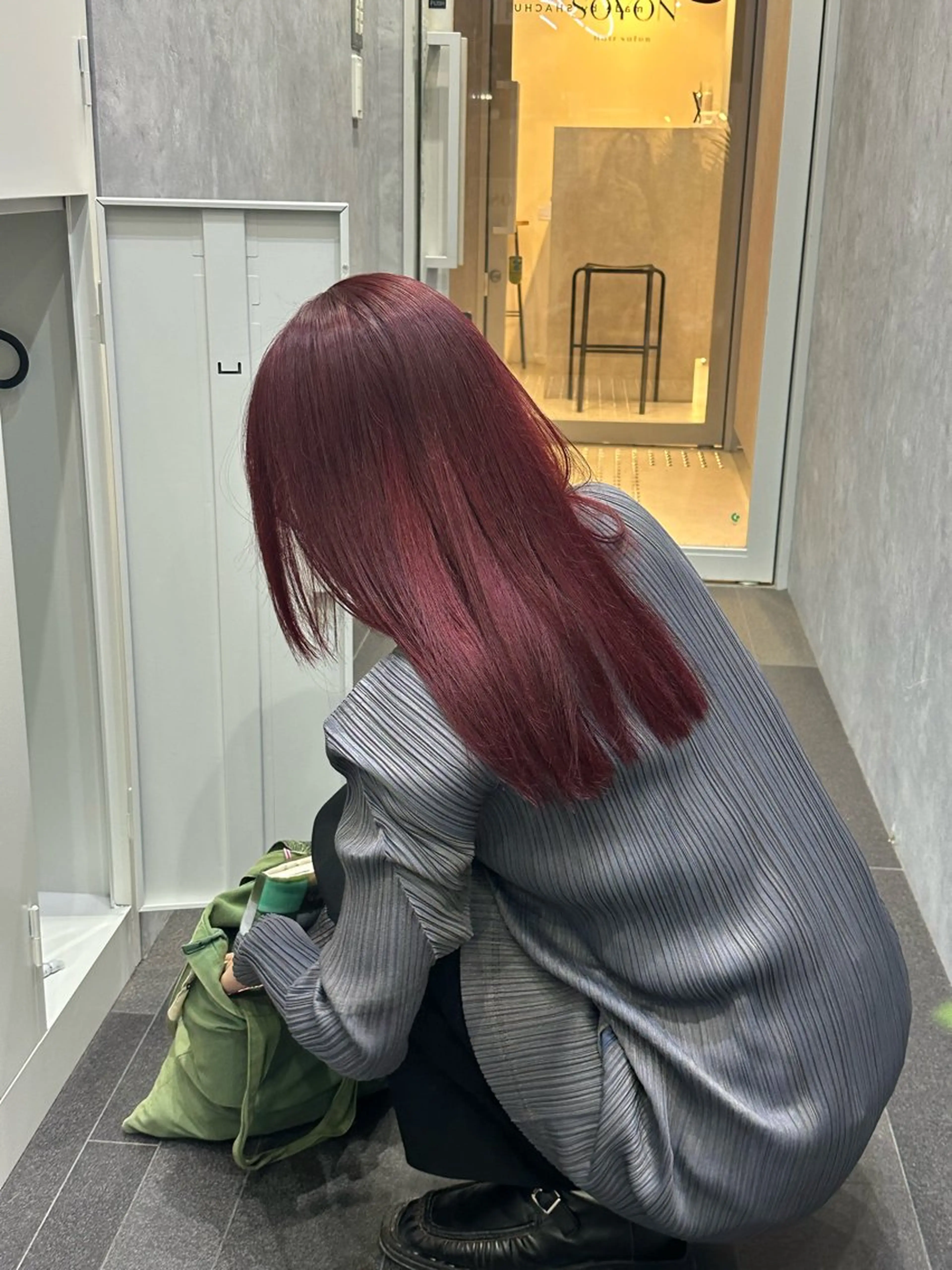 セミロング カラー レッドカラー CS made by SHACHU 栄所属・中村 さきのヘアスタイル