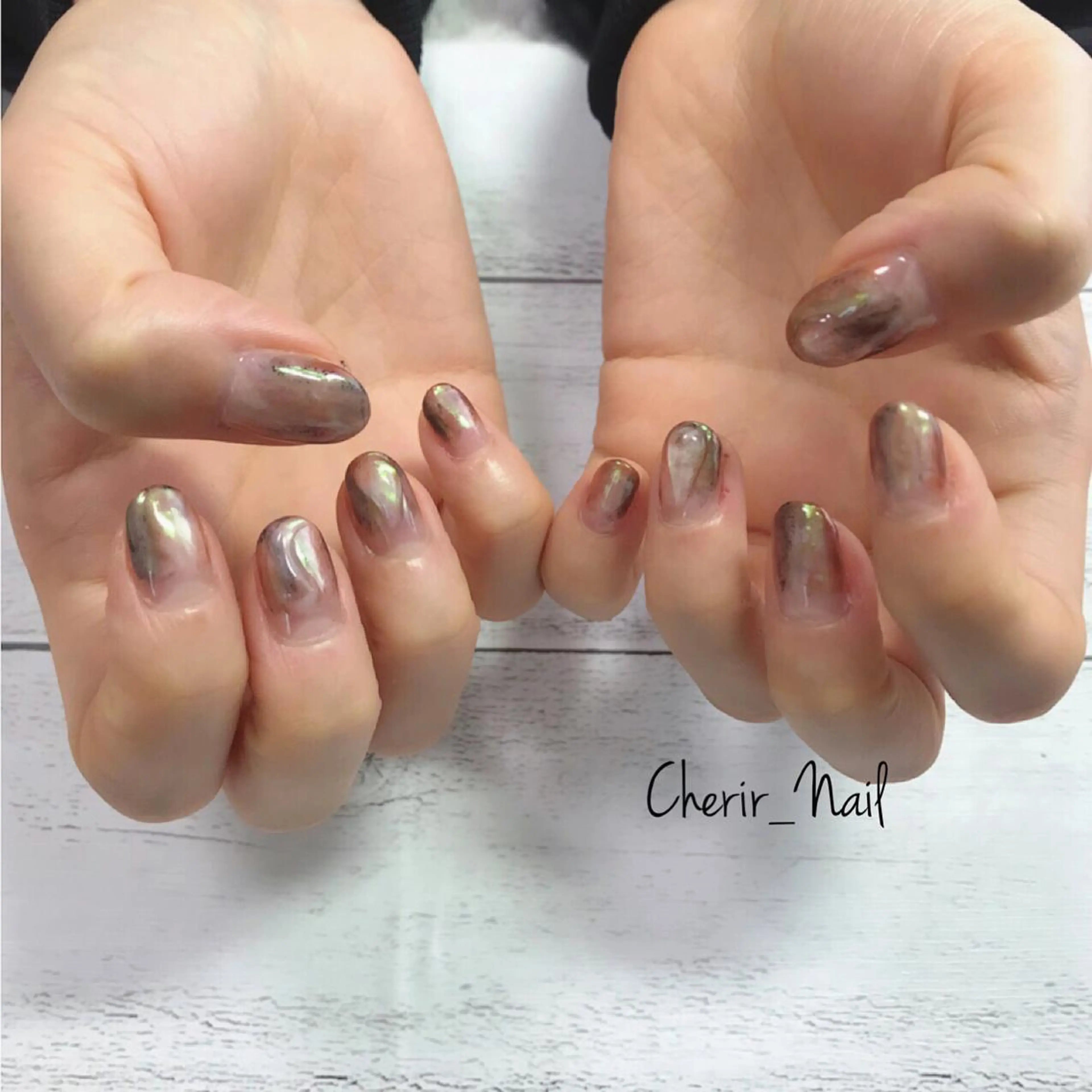 ネイル アートネイル オーロラネイル 大理石ネイル(マーブル) ミラーネイル ニュアンスネイル ハンドネイル Cherirnail kaoriのネイルデザイン