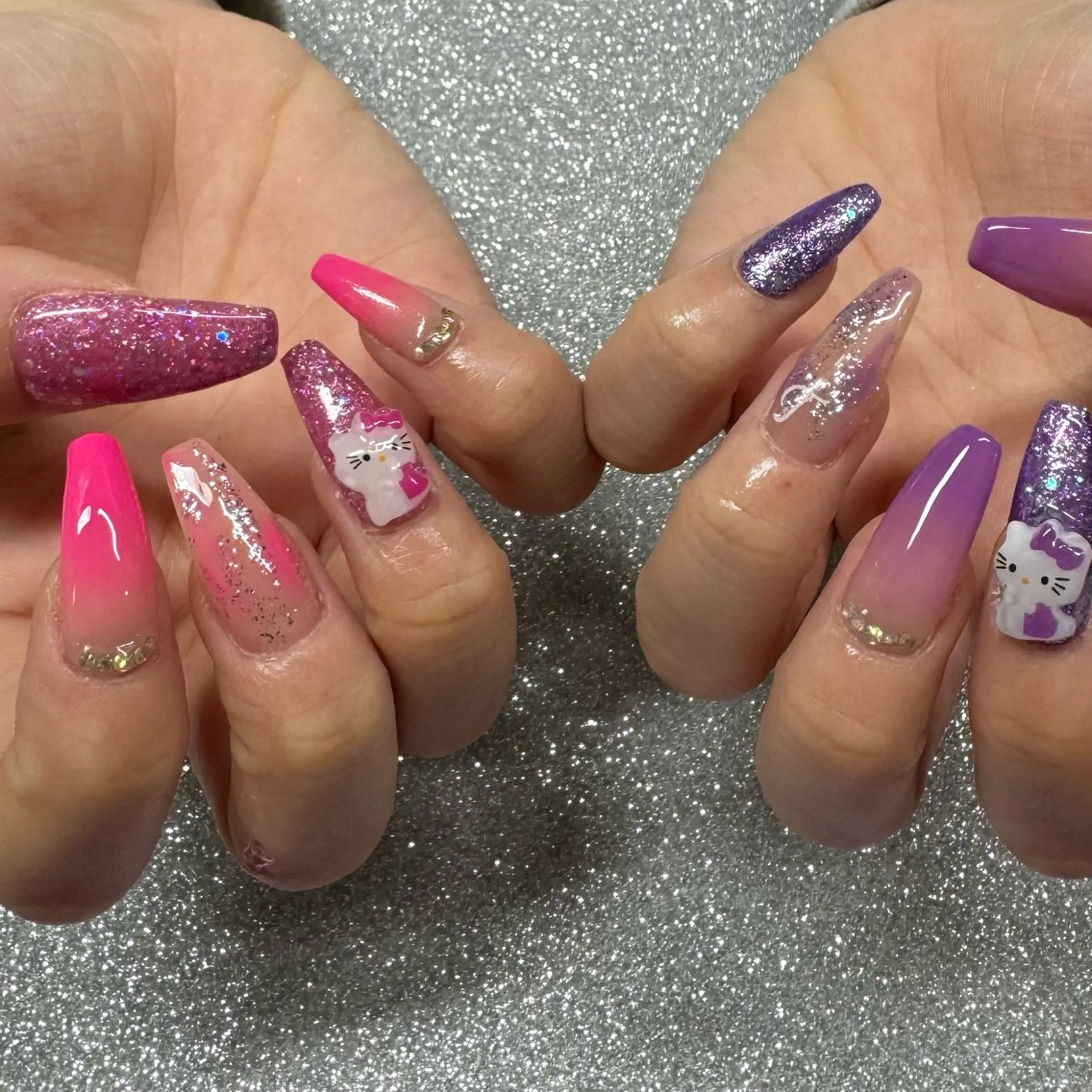 ネイル ハンドネイル VIERU 🌈🎀💖のネイルデザイン