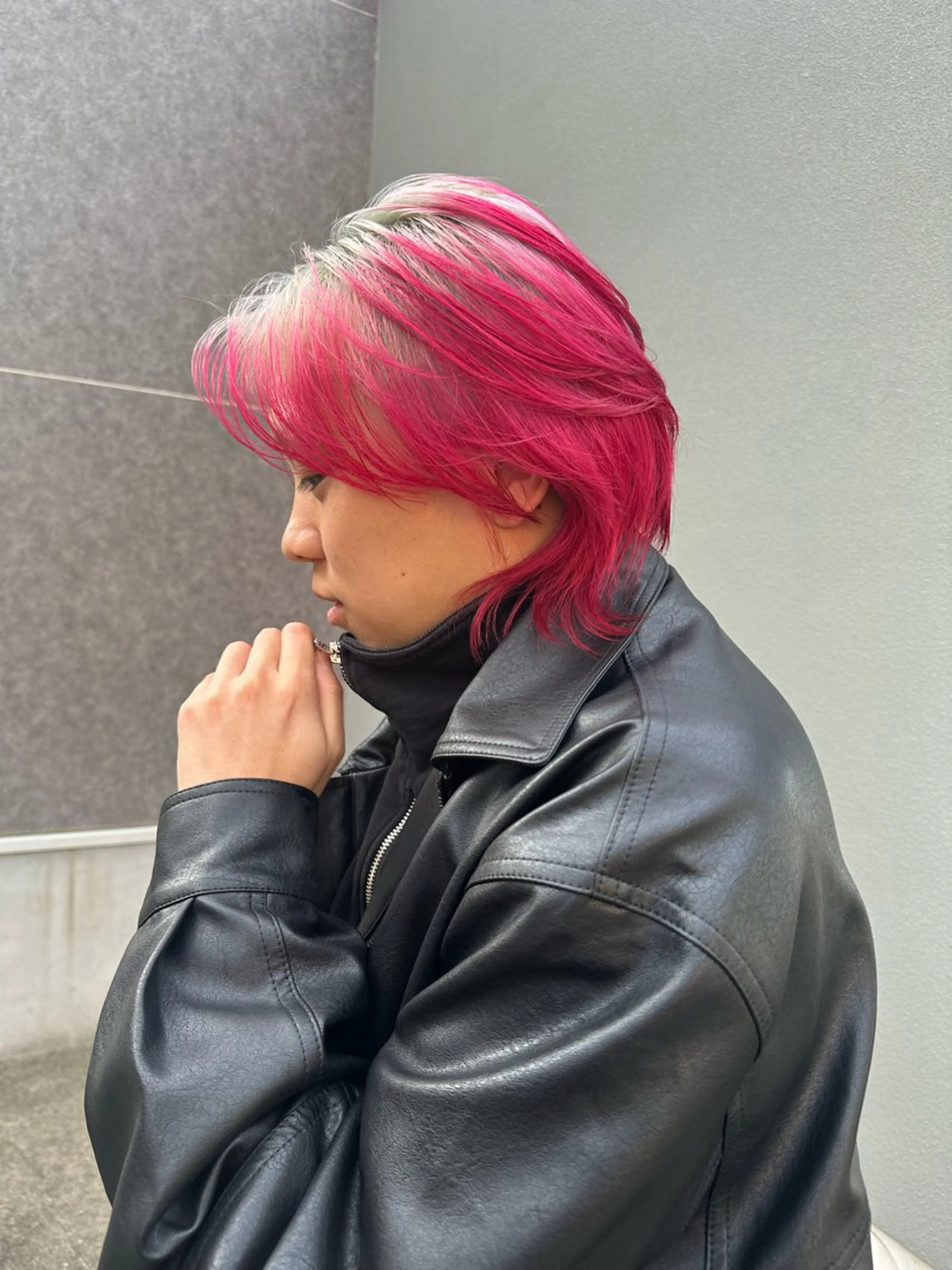 ミディアム メンズ ヘアカラー トリートメント ダメージレスブリーチ HIROSHIのヘアスタイル