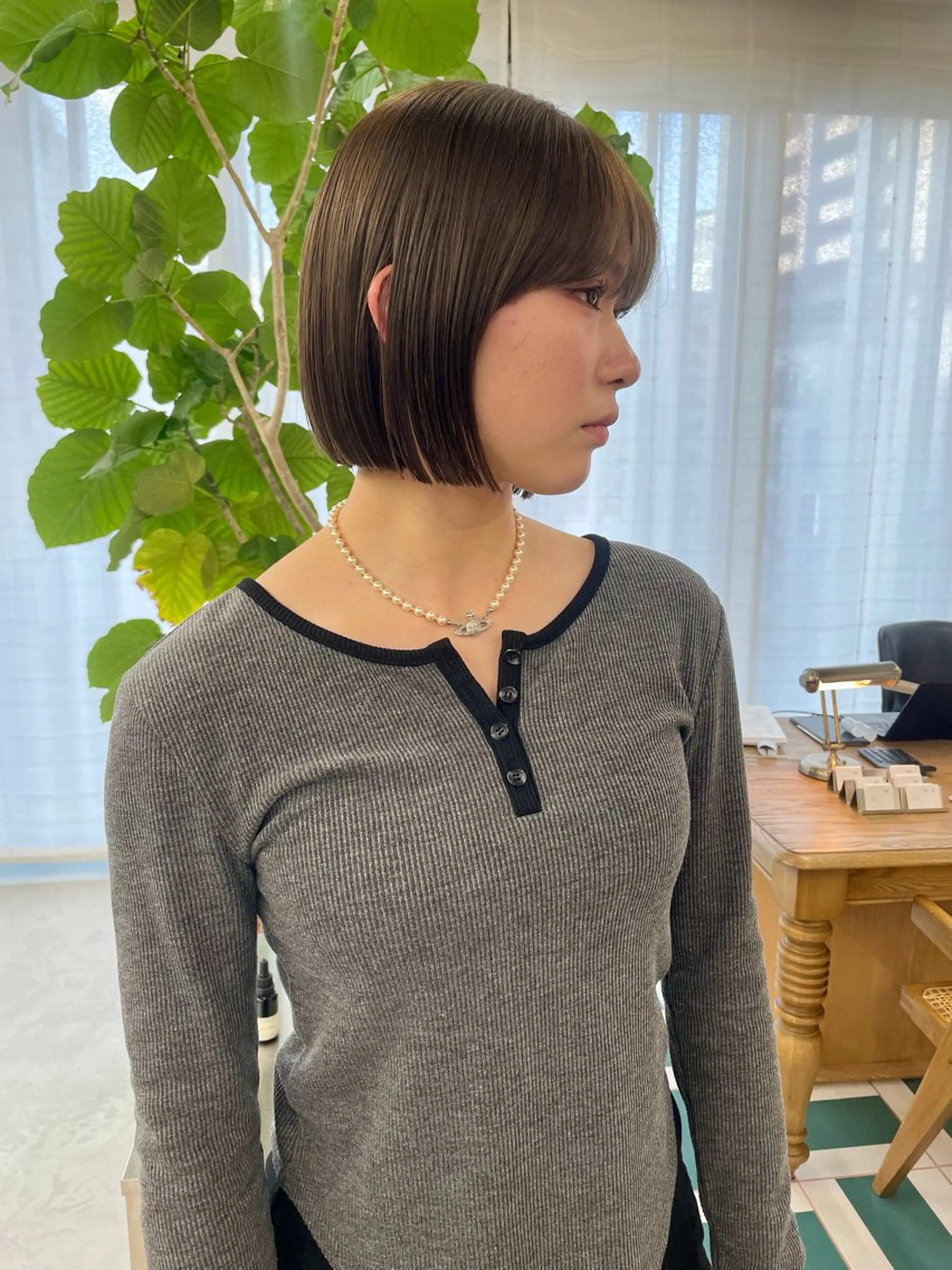 ショート カラー RIN/レイヤー/ ボブ/オリーブカラーのヘアスタイル