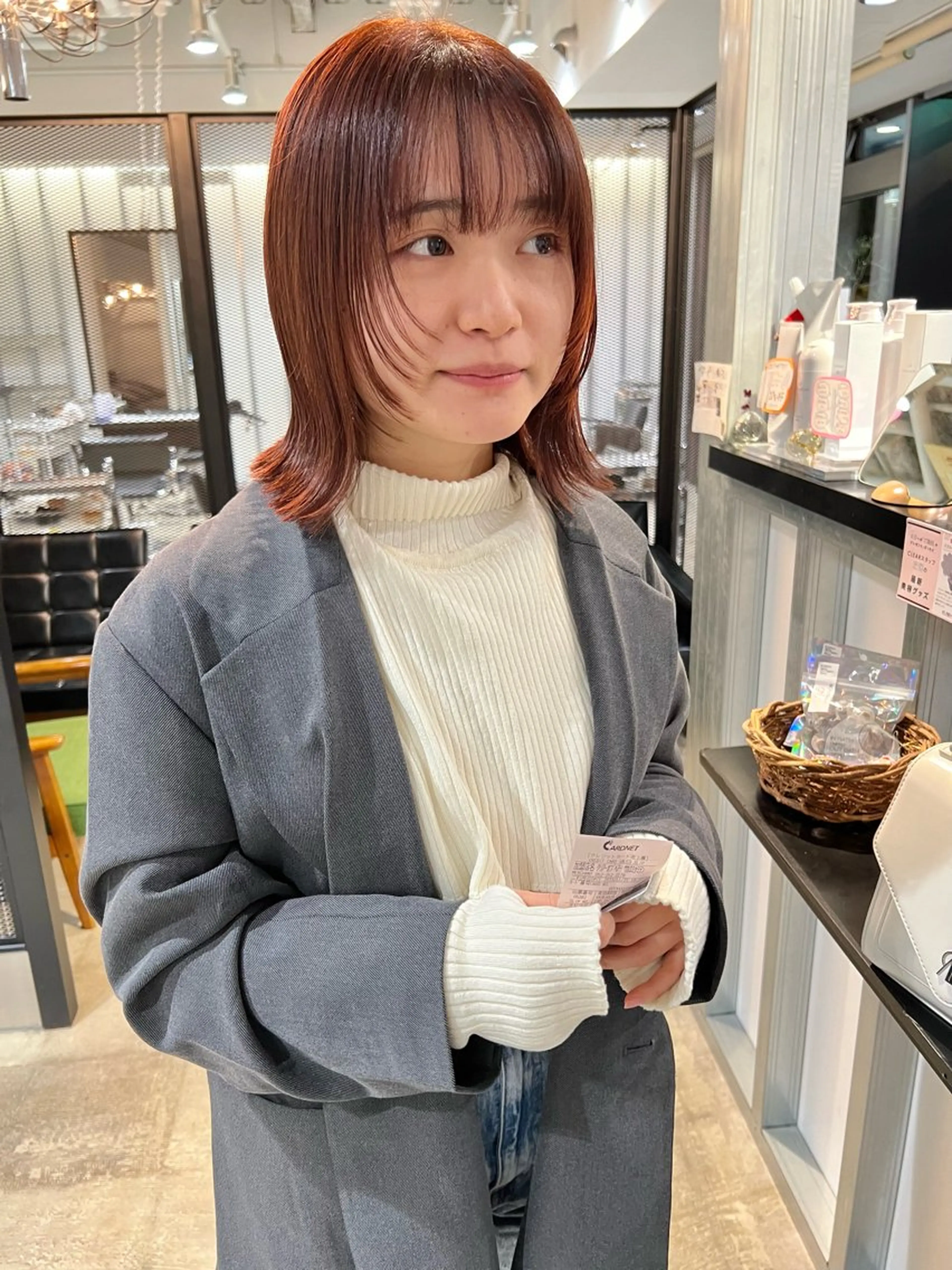 セミロング カット ヘアカラー トリートメント 石井 菜々のヘアスタイル