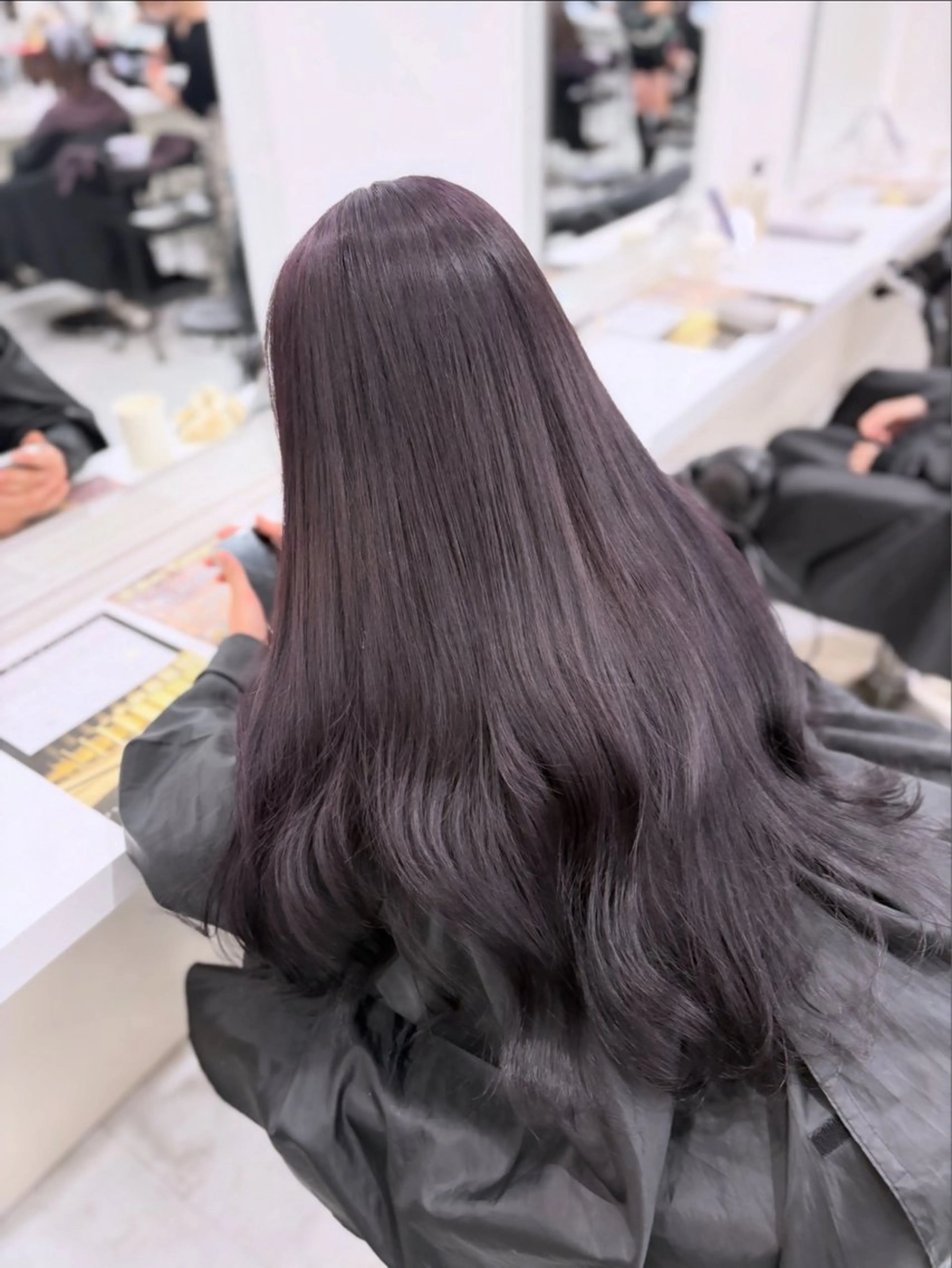 セミロング カラー ヘアカラー トリートメント ヘッドスパ ヘアセット 🩵色落ち可愛い 寒色カラー🩵のヘアスタイル