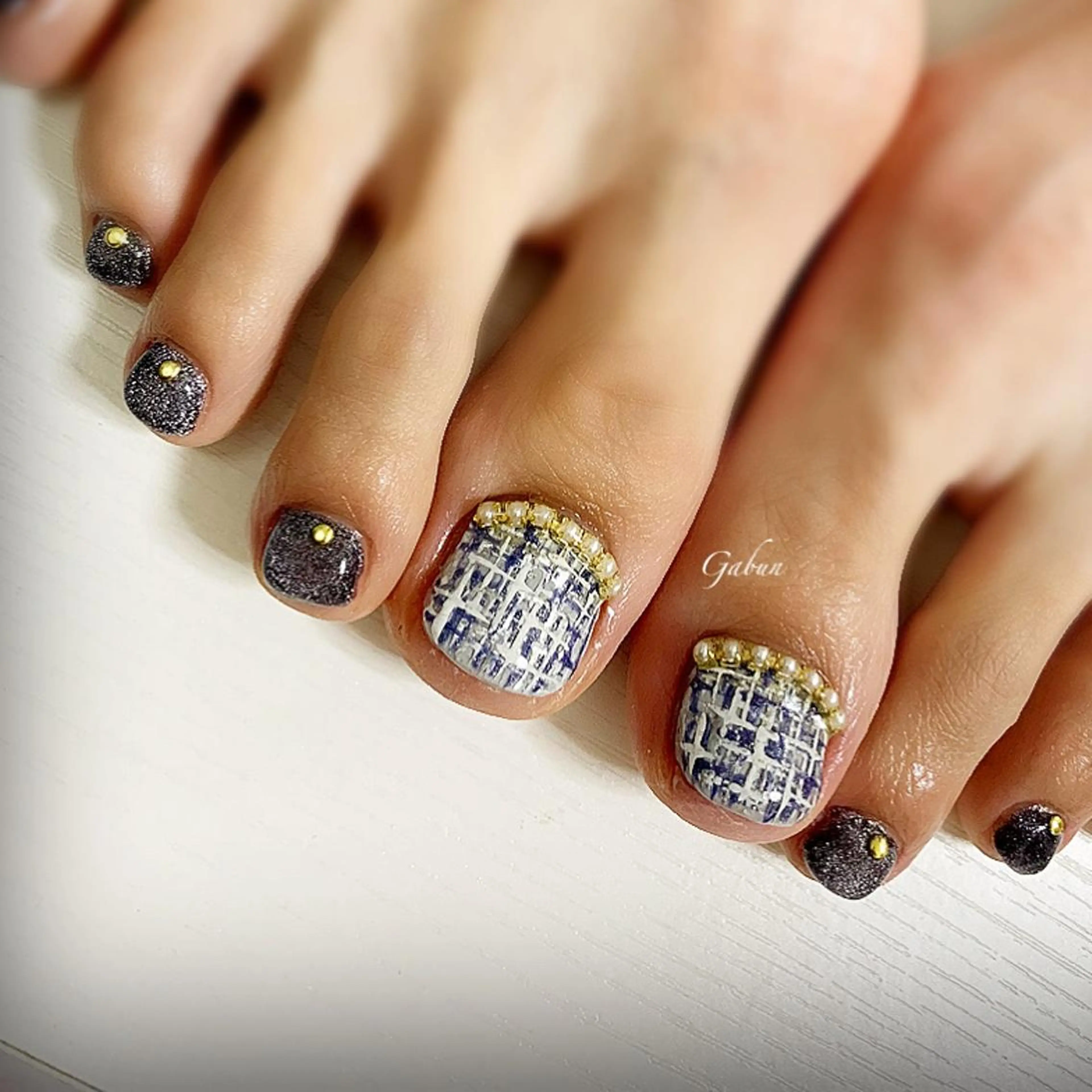 ネイル フットネイル ツイードネイル フットネイル LOTUS ネイルサロンのネイルデザイン