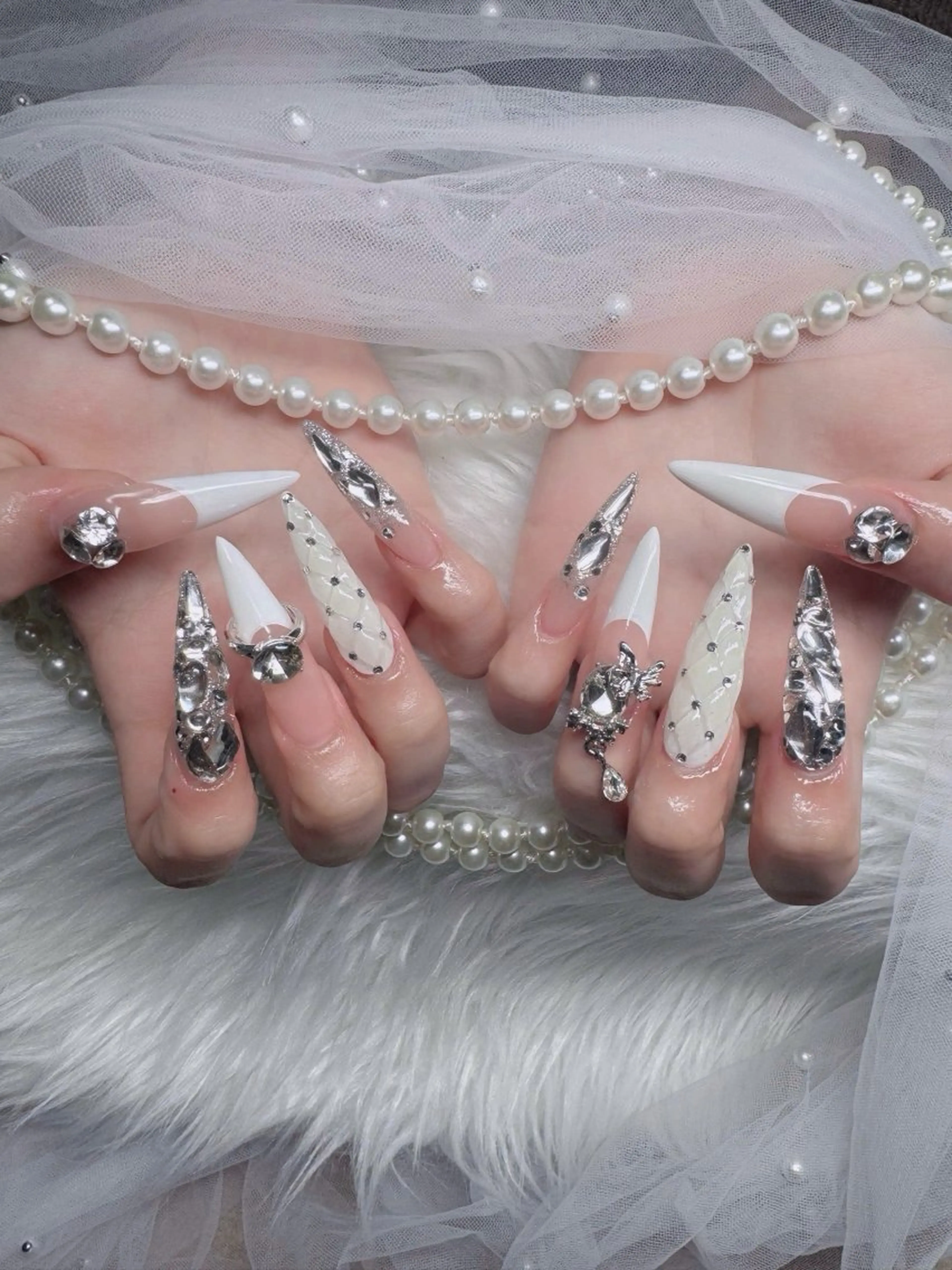 ネイル オーロラネイル フレンチネイル ジェルネイル ハロウィン 韓国ネイル ハンドネイル H.baby Nail Salonのネイルデザイン