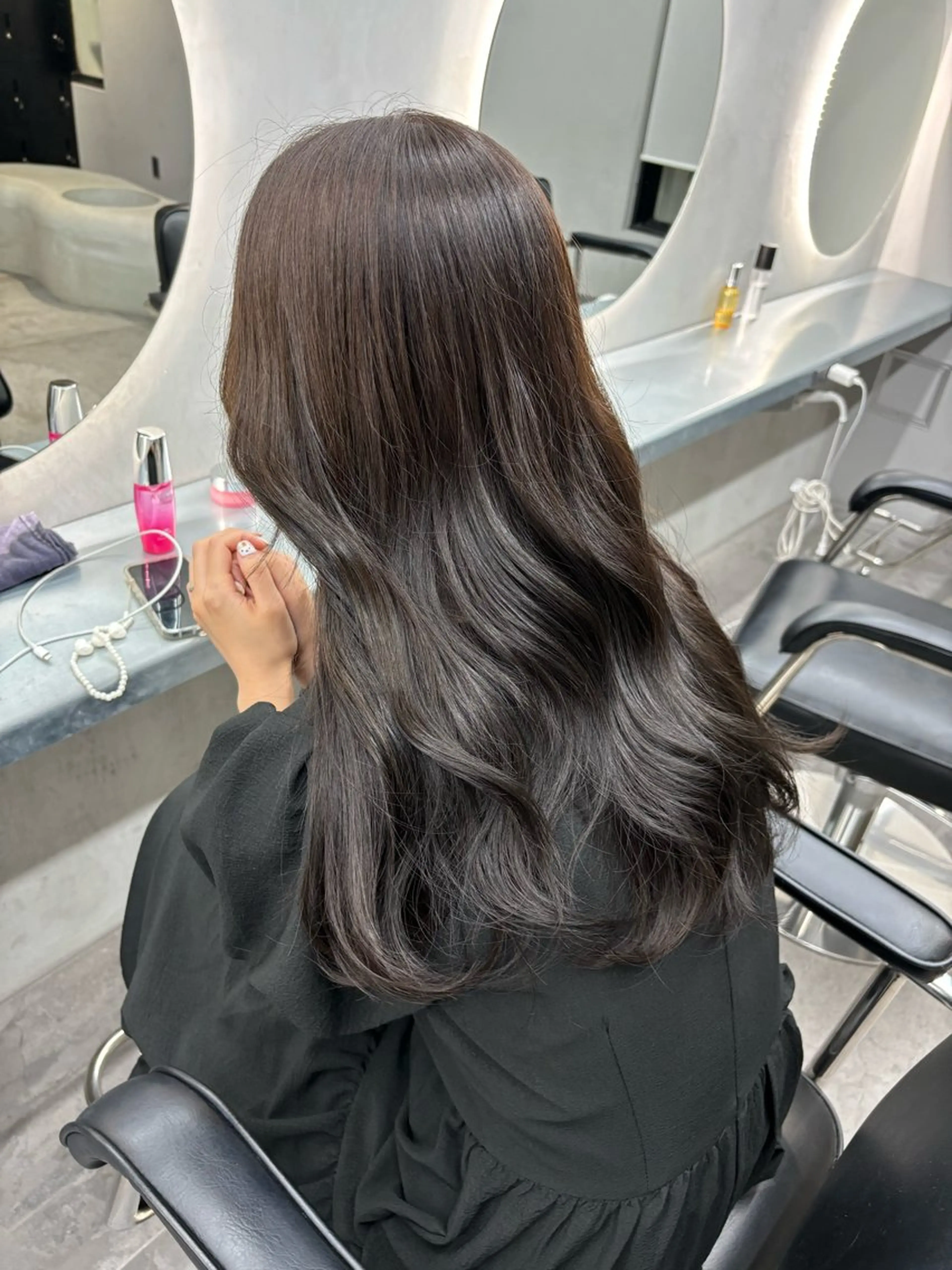 ロング ヘアカラー ベージュ/グレージュ 🧸あやか/表参道のヘアスタイル