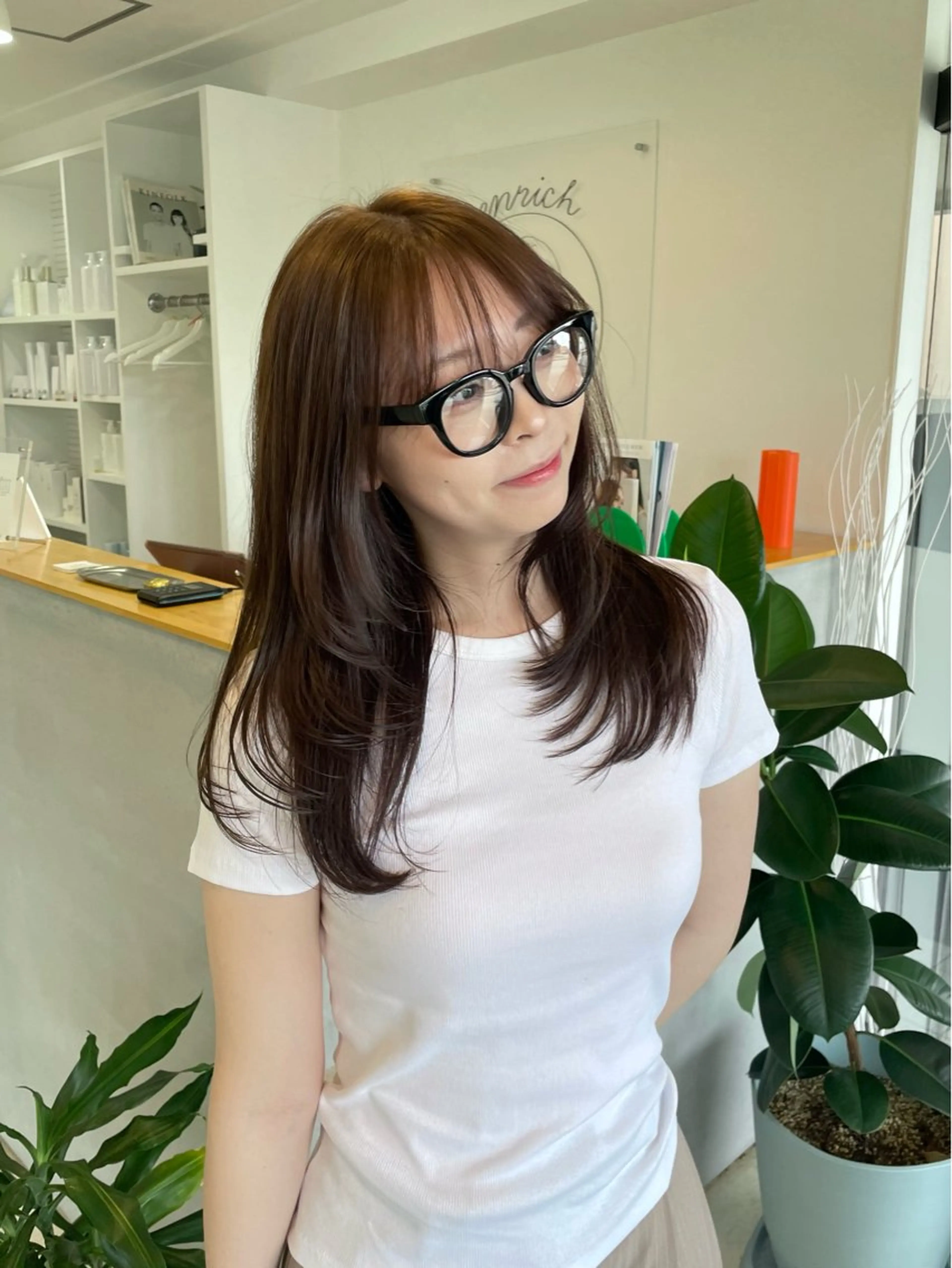 セミロング レイヤーカット カット ヘアカラー トリートメント 前川 瑞希のヘアスタイル