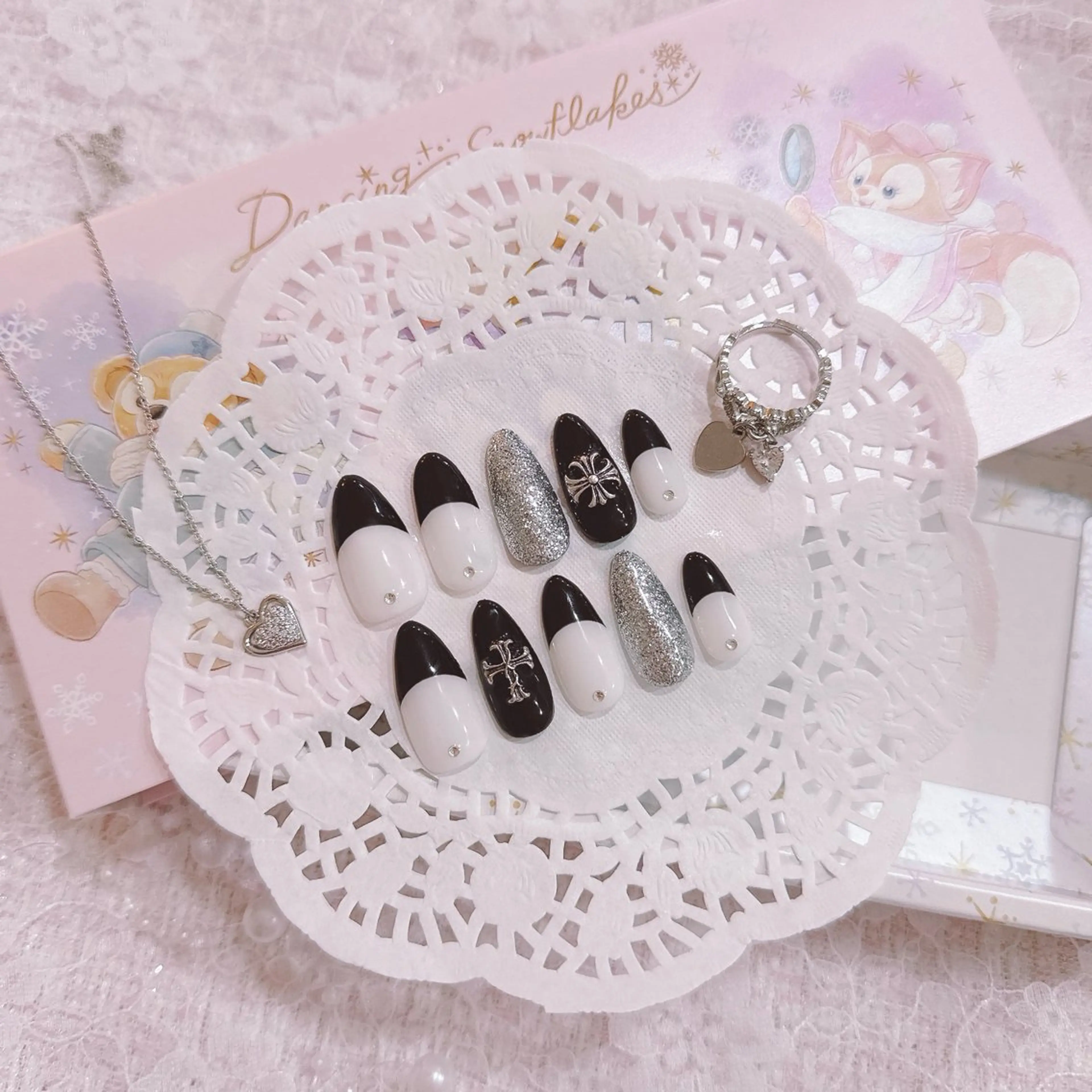 ネイル 𝑚𝑖𝑦 🎀のネイルデザイン