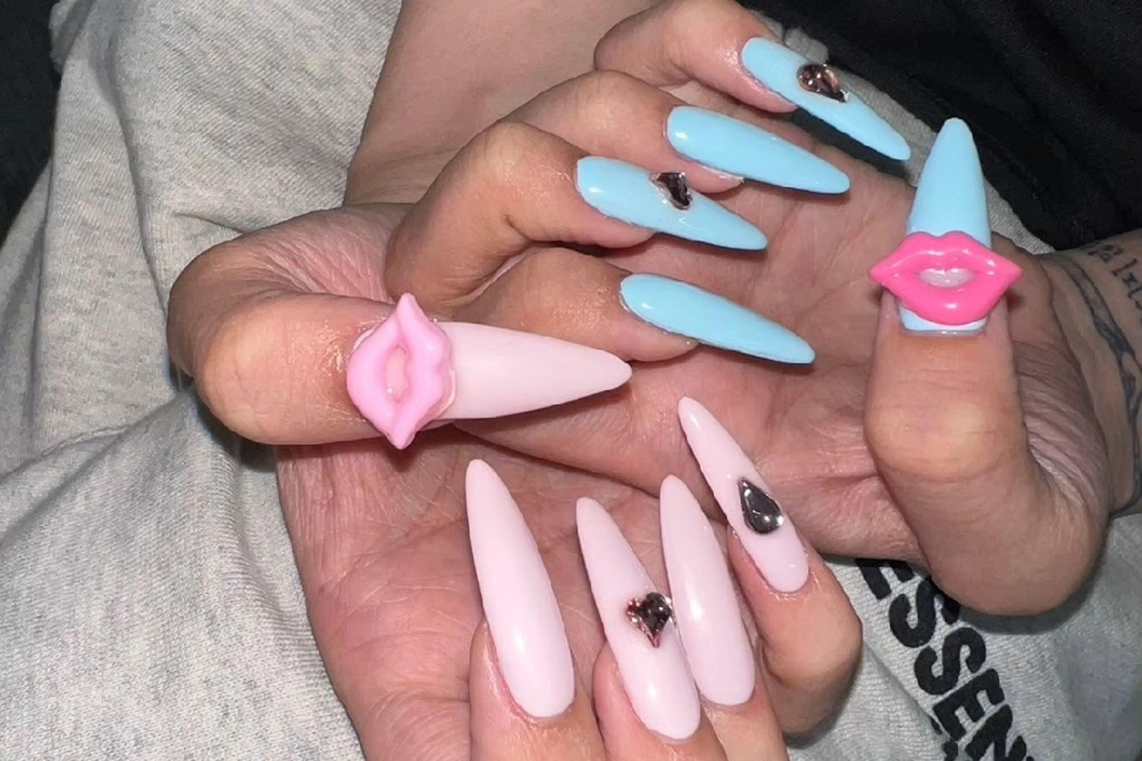 チップ10本長さ出し💅🏻ワンカラー又はラメグラ(カラー種類変更可、オフケア込)の写真