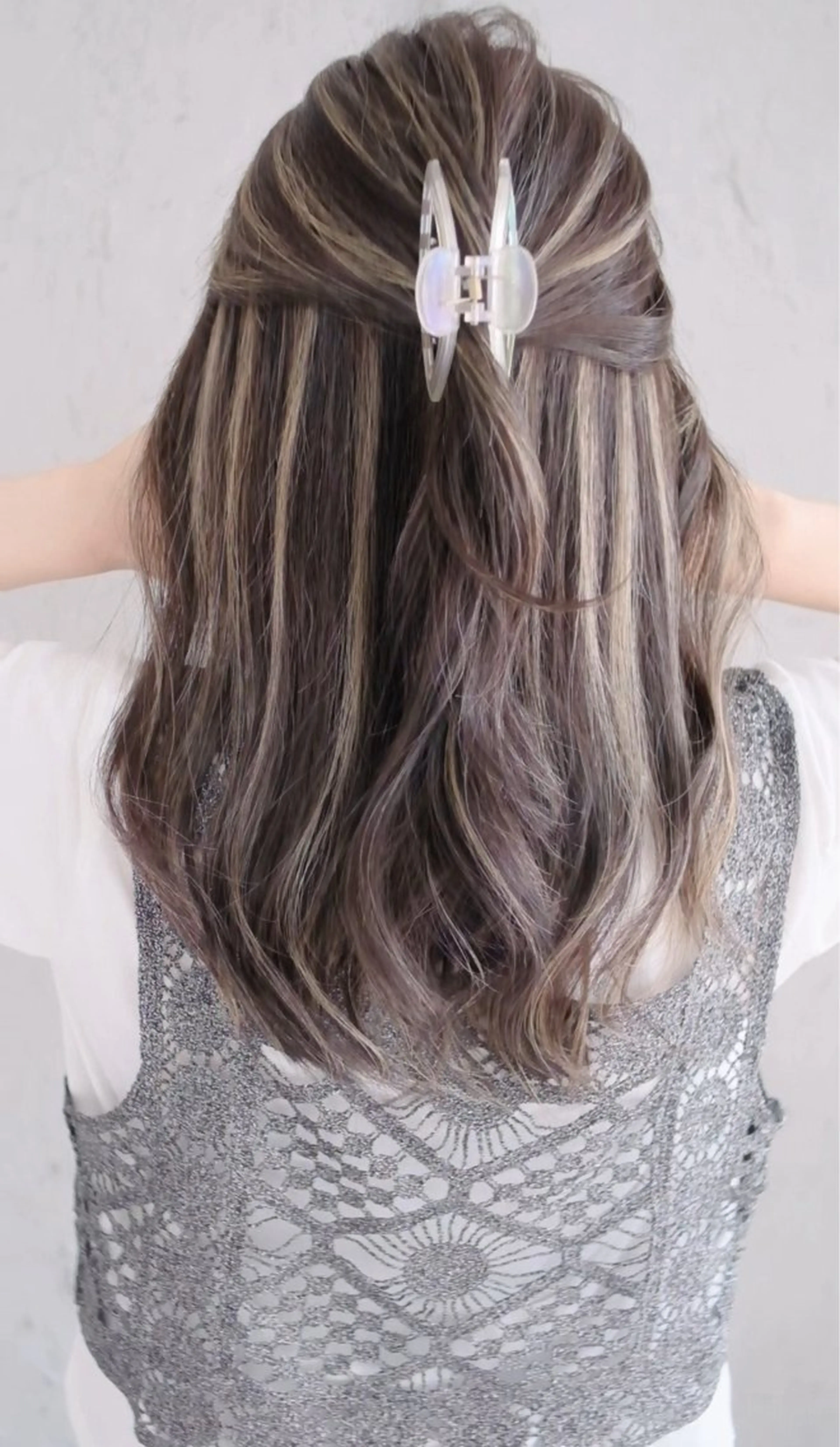 セミロング カラー デザインカラー ハイライトカラー ハイライト ヘアカラー Mariana/ 鶴原-ハイライトのヘアスタイル