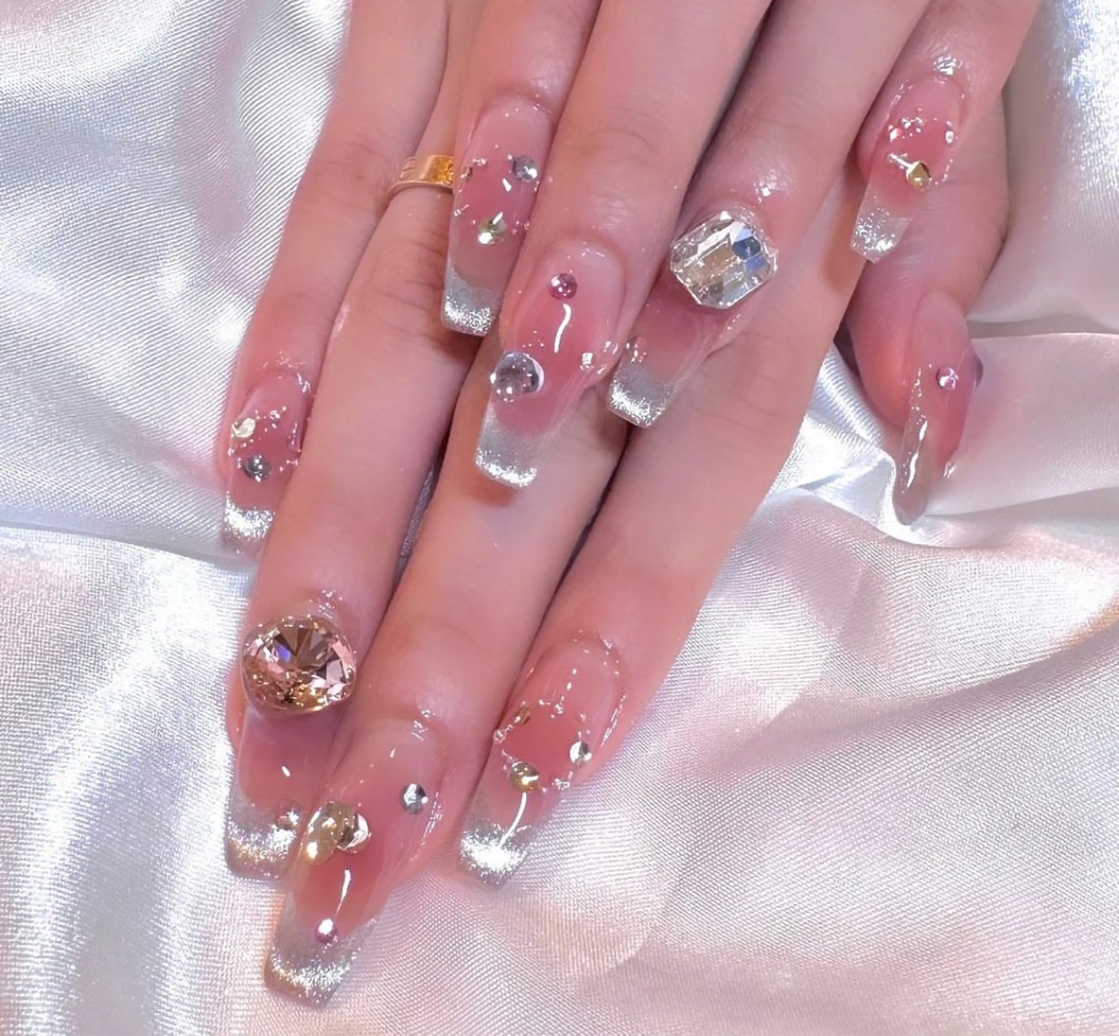 【自爪】[初回才フ無料]チークマグネットフレンチネイル60分￥8990の写真