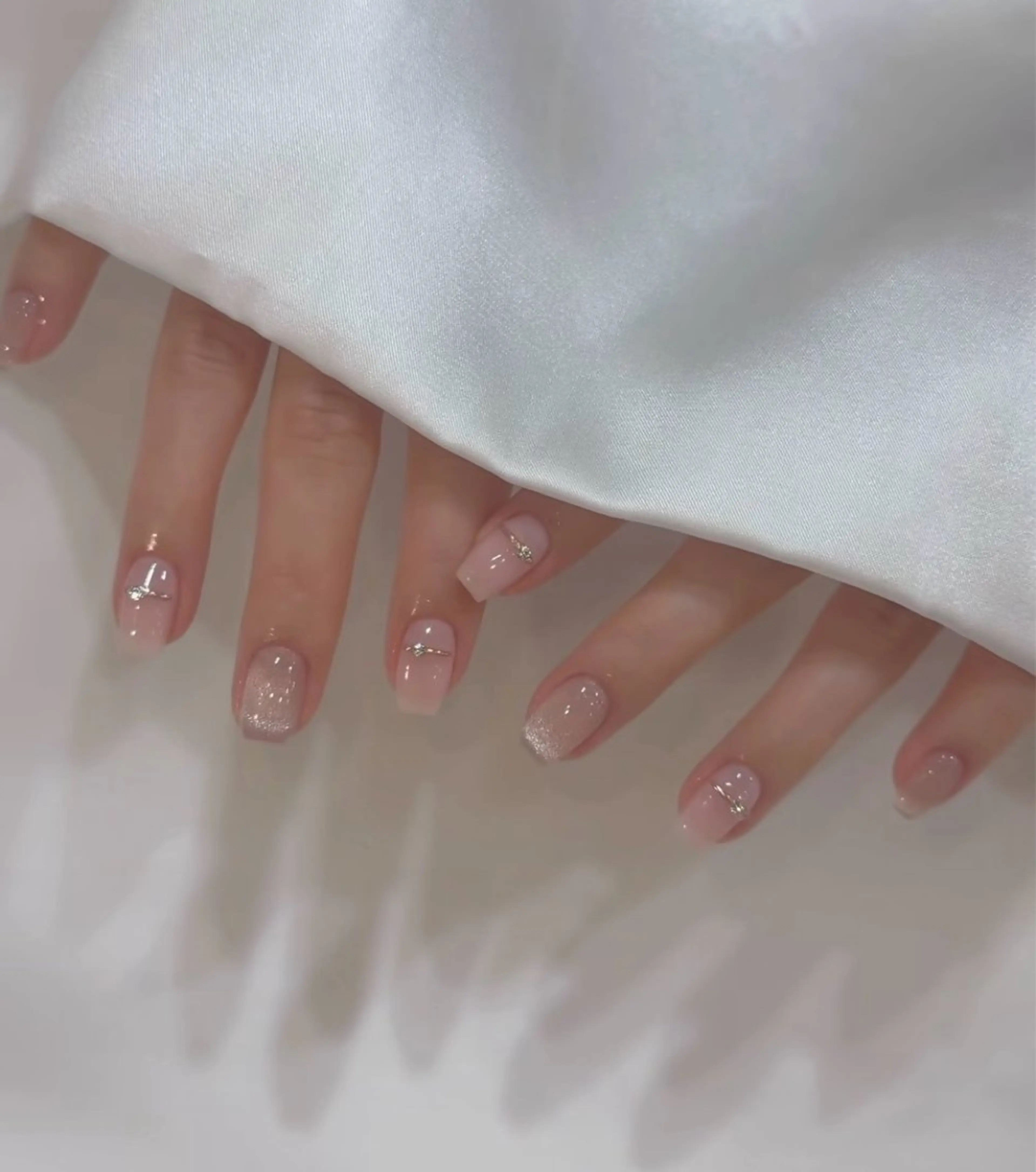 ネイル 持ち込み JISOO ANA.CHUOのネイルデザイン