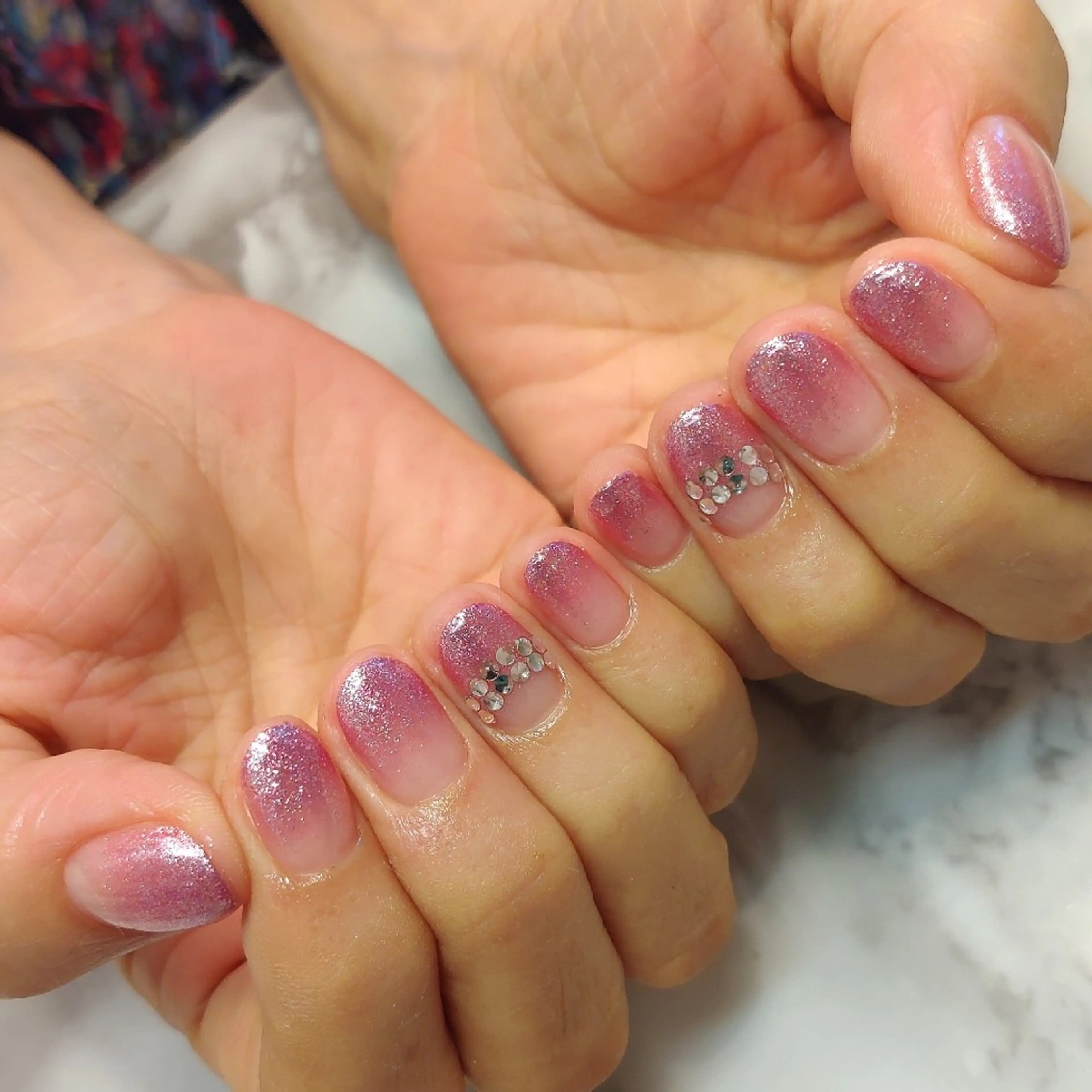 ネイル ラメ(グリッター) ラメグラデーション ジェヌインネイル 河内のネイルデザイン