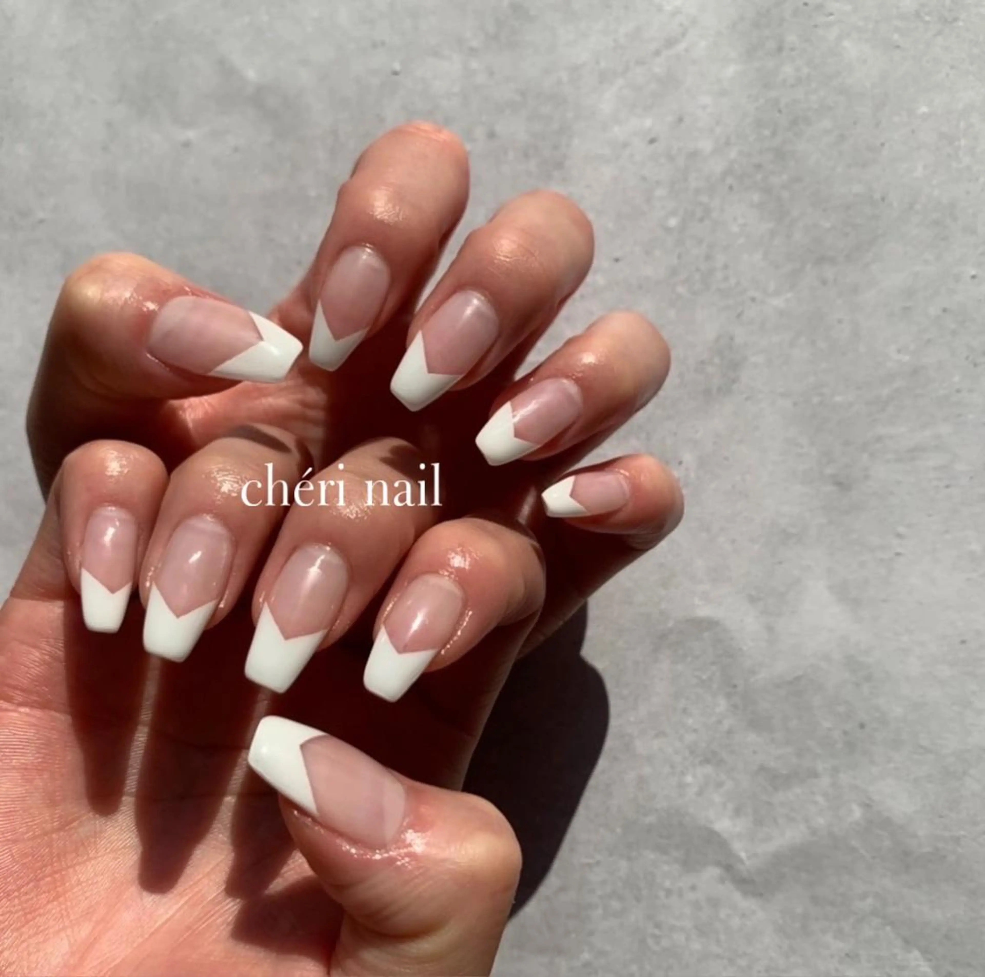 Gel フレンチ×ラメライン(オフ無料)の写真