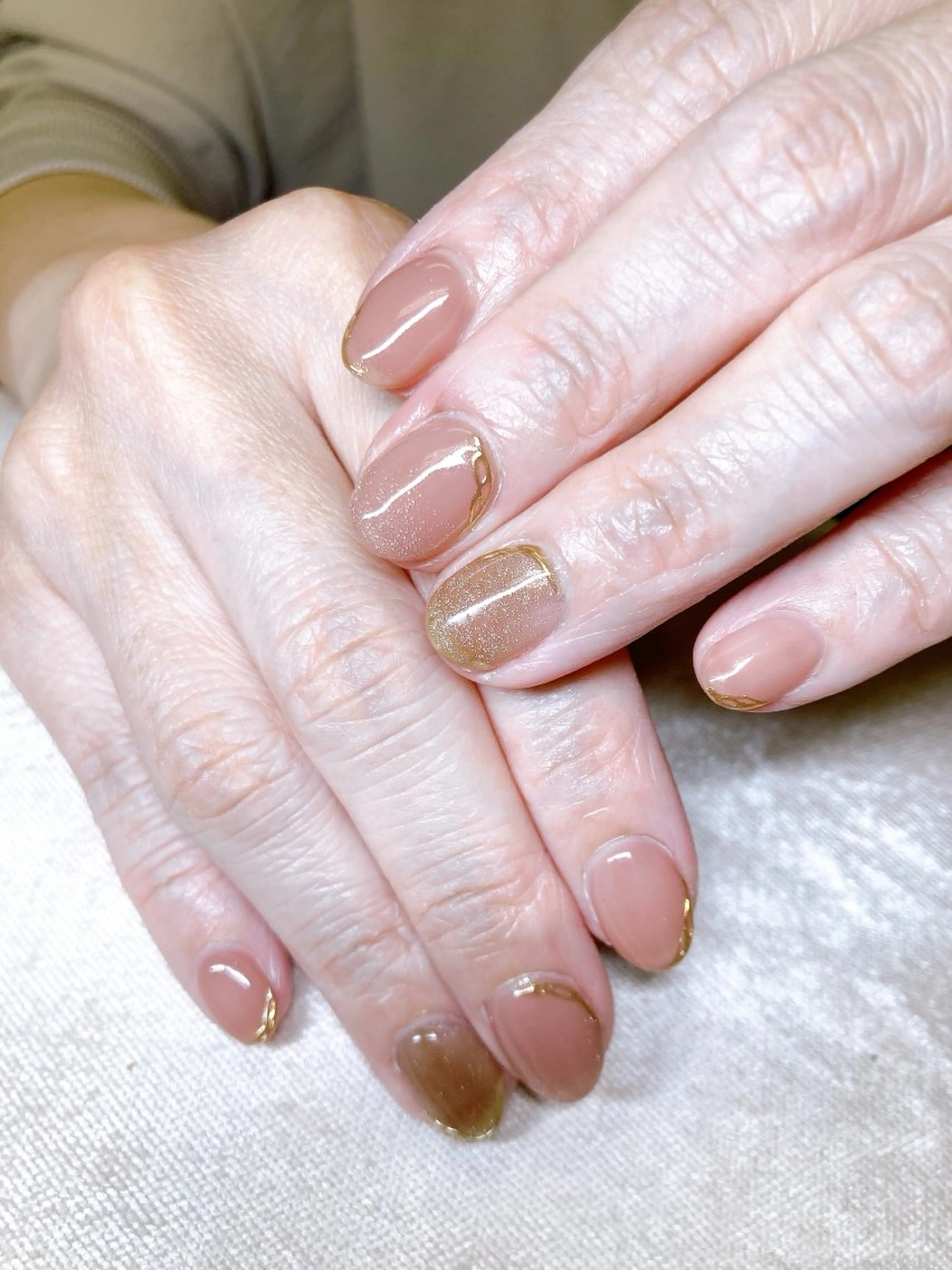 ネイル ECLAT エクラ所属・寺山 千鶴のネイルデザイン