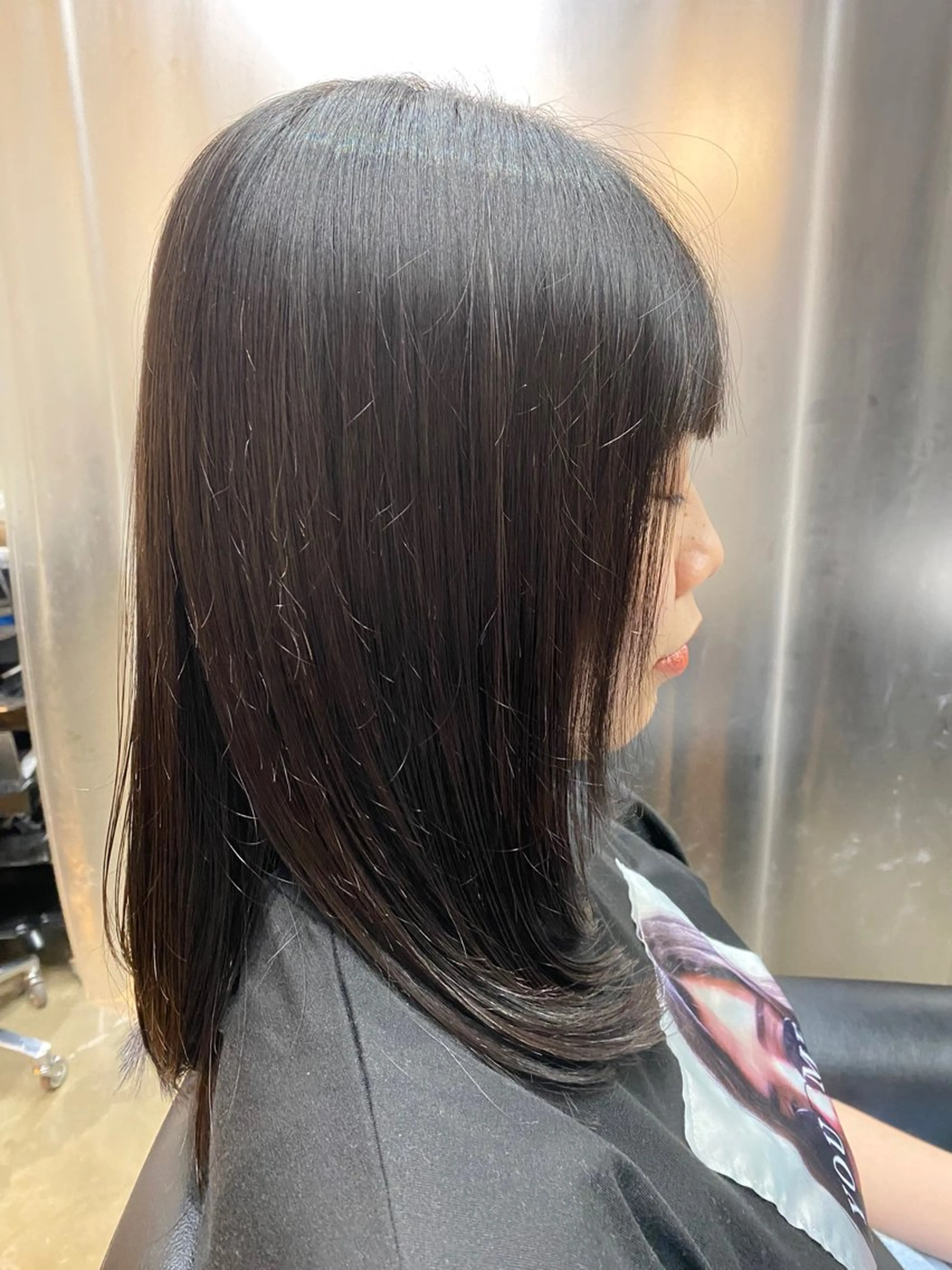 ミディアム 顔まわりレイヤー 顔周りカット レイヤーカット 萩原 あんのヘアスタイル