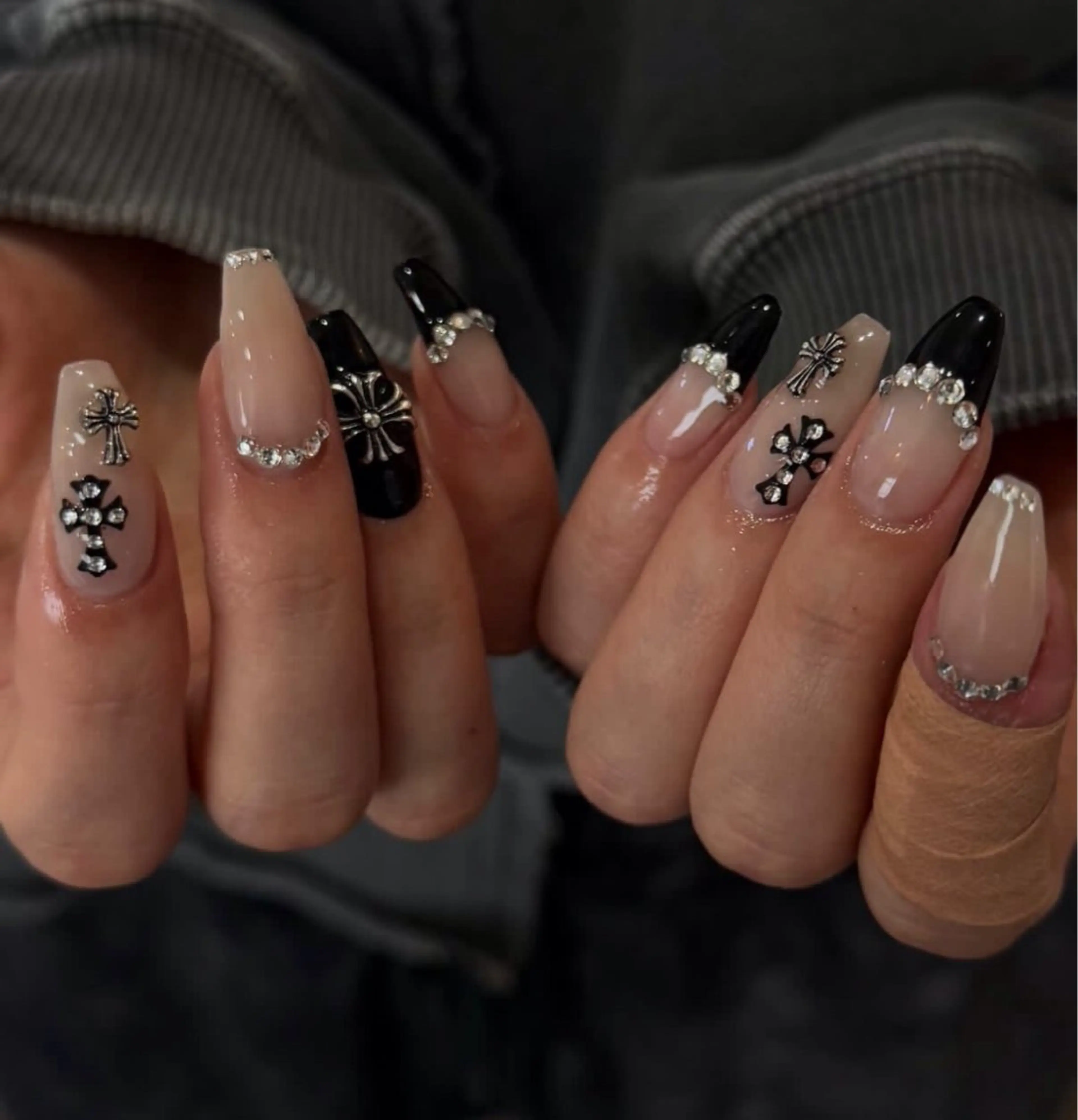 ネイル 長さ出し グラデーション キラキラネイル 韓国ネイル ラメ(グリッター) ハンドネイル ハンドケア Chisa Nail Studio所属・チ サのネイルデザイン