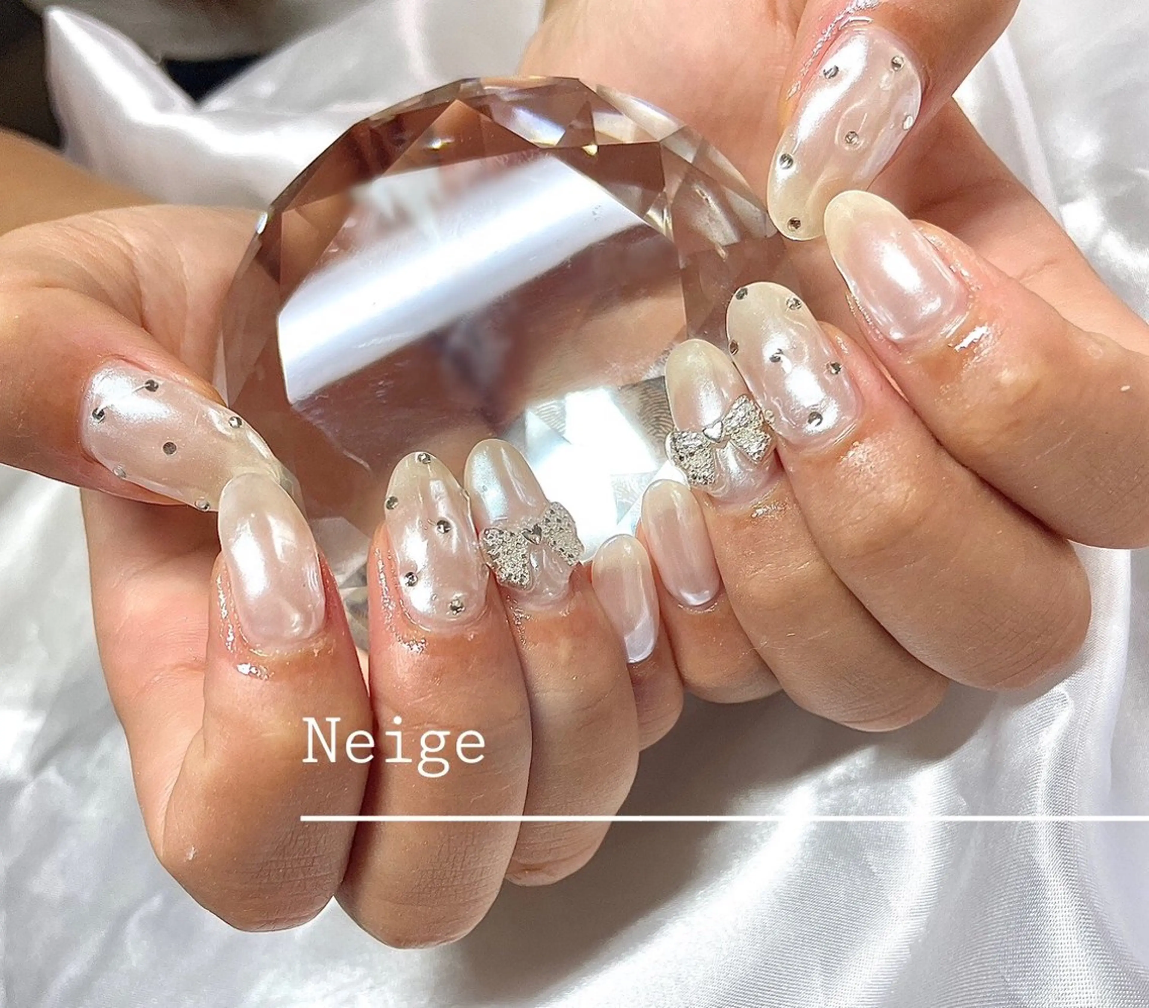 ネイル ストーンネイル ハンドネイル Neige所属・Neige 𓂃 aiのネイルデザイン