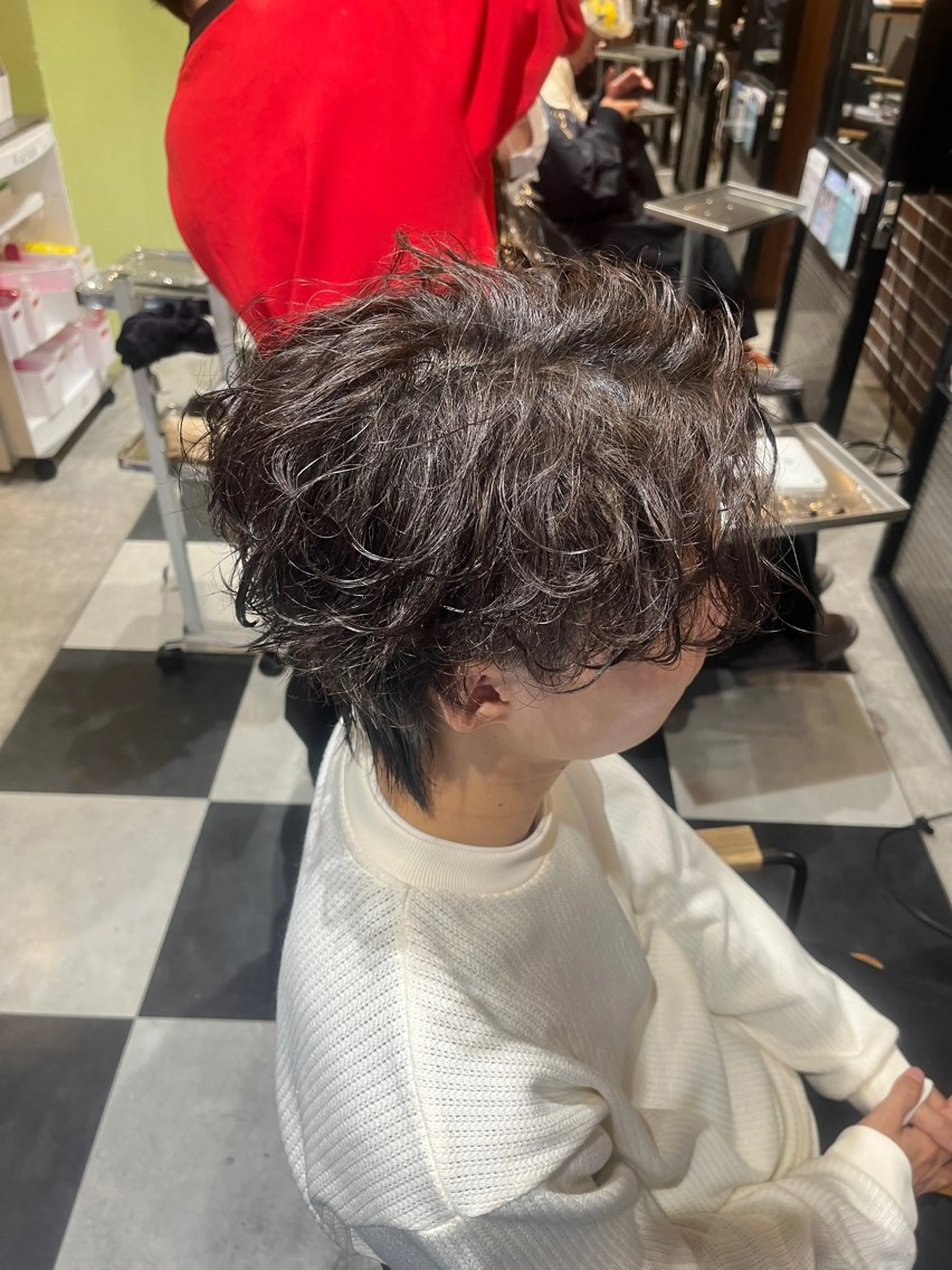 ミディアム パーマ メンズ ミディアムパーマ センターパート メンズ韓国風 メンズパーマ 韓国風ヘア カット パーマ 🎧メンズパーマ特化 /RUI🎧のヘアスタイル