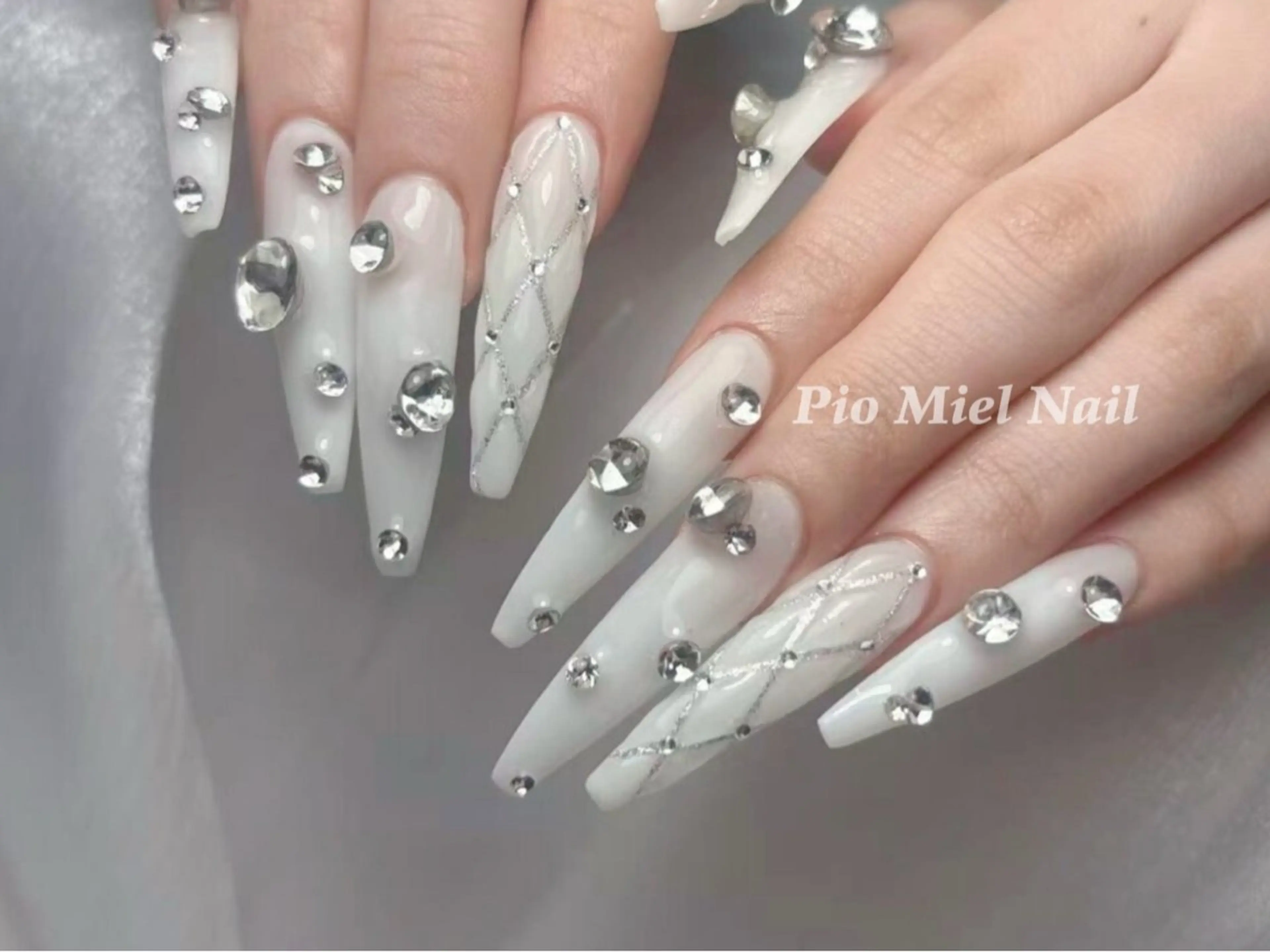 ネイル ハンドネイル ハンドケア Pio Mielのネイルデザイン