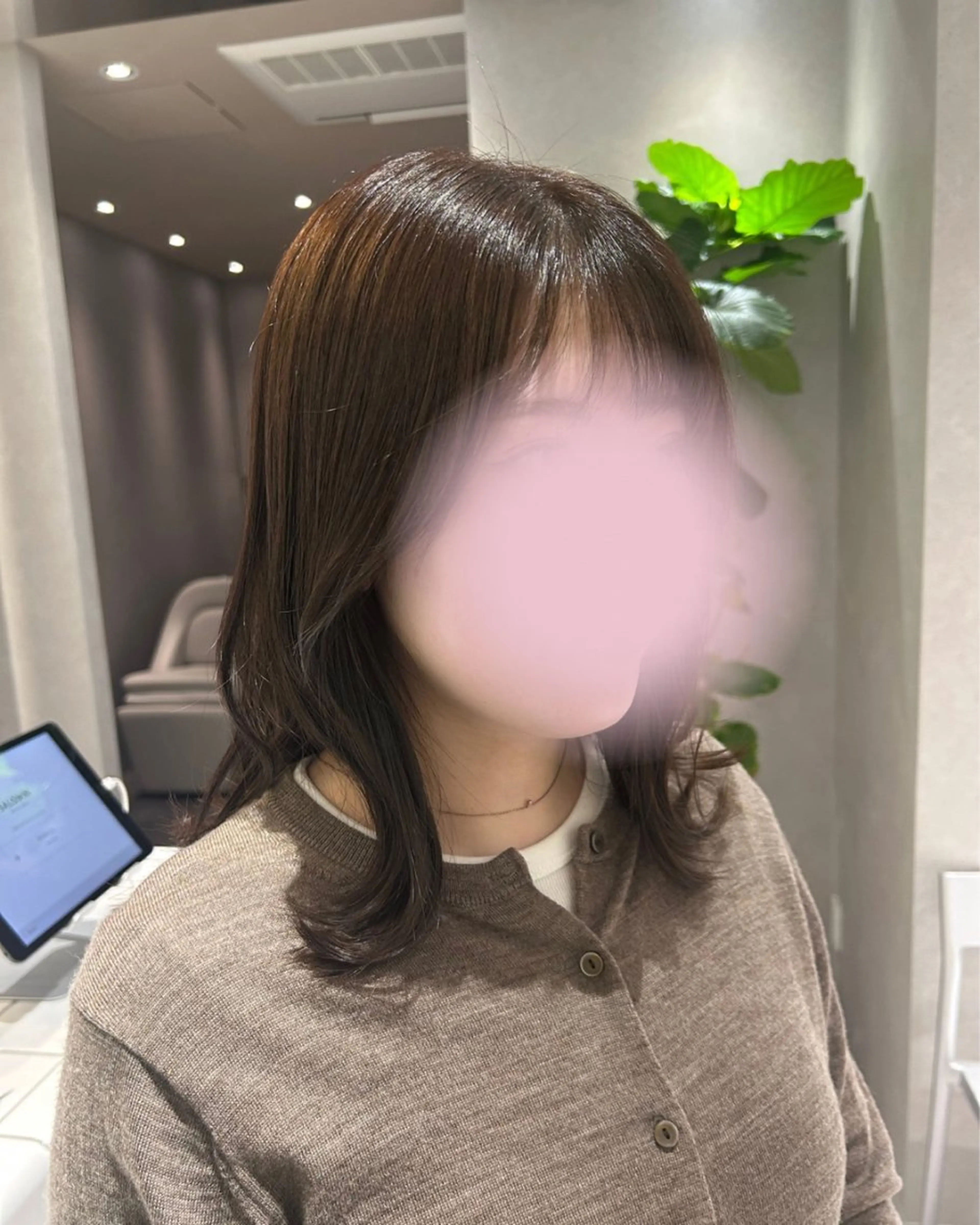 ミディアム カラー カット ヘアカラー トリートメント SALOWIN 新宿三丁目me+所属・レイヤー/ボブ/ パーマ/HARUKAのヘアスタイル