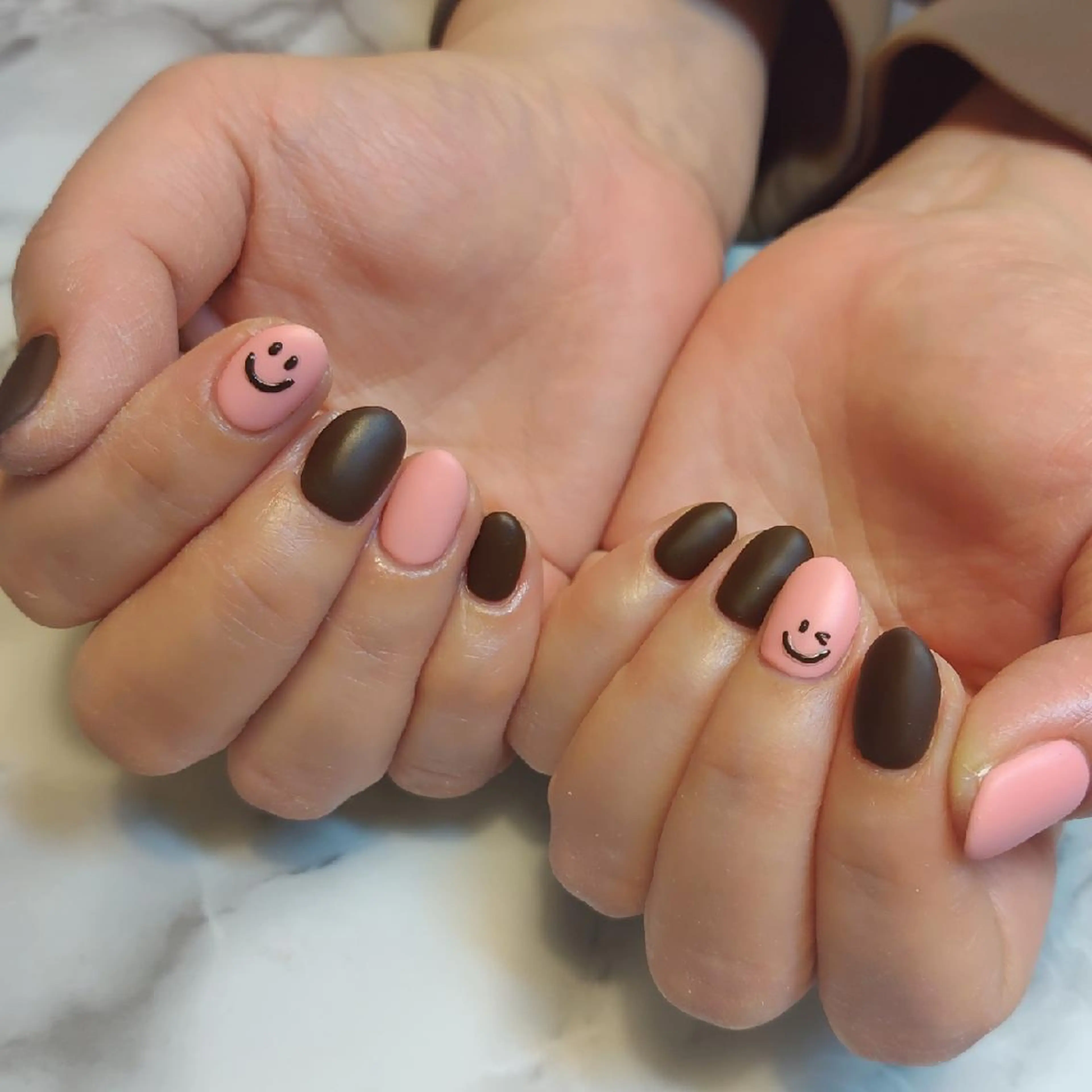 ネイル ジェヌインネイル 河内のネイルデザイン