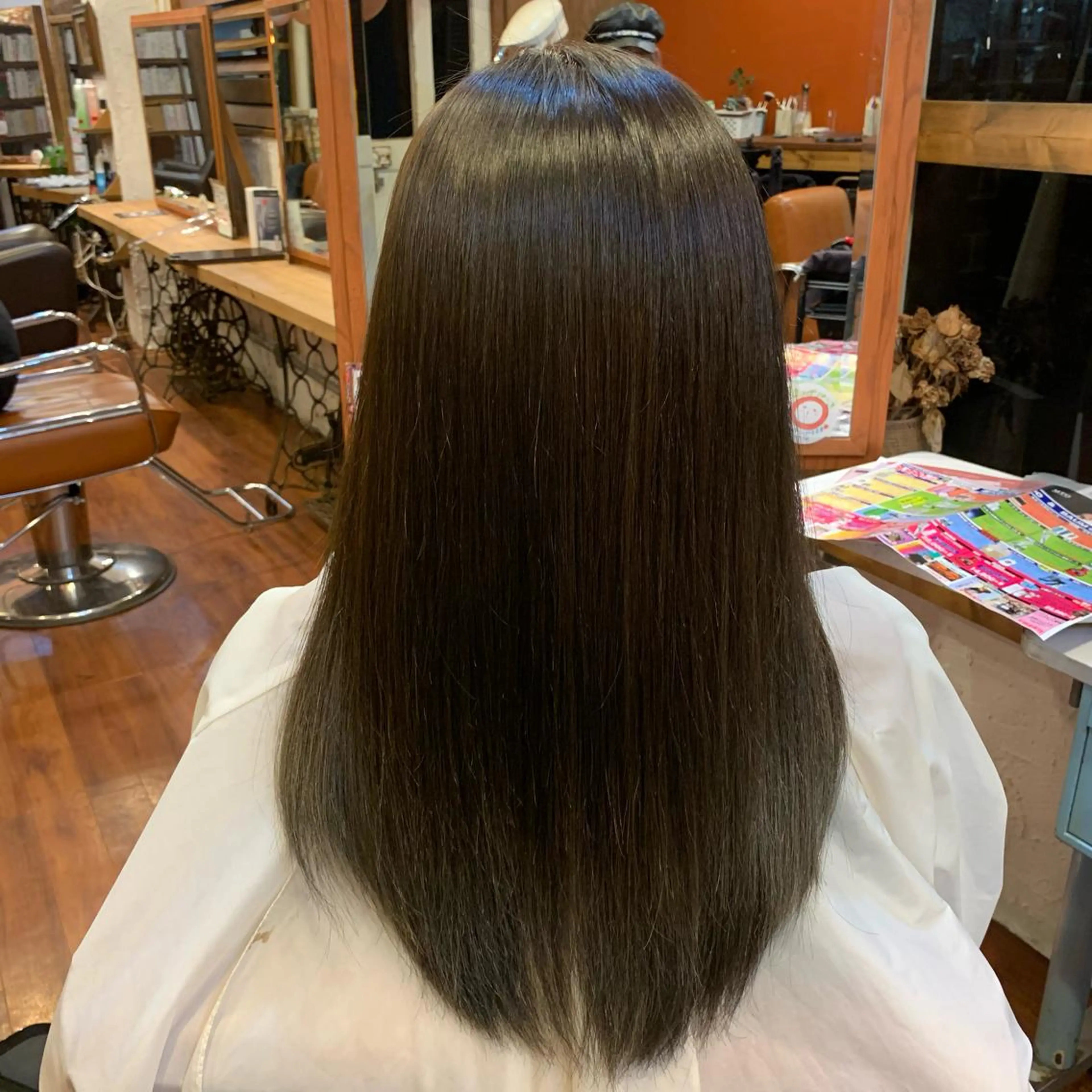 ロング カラー トリートメント 新井 絵美の眉毛・アイブロウイメージ