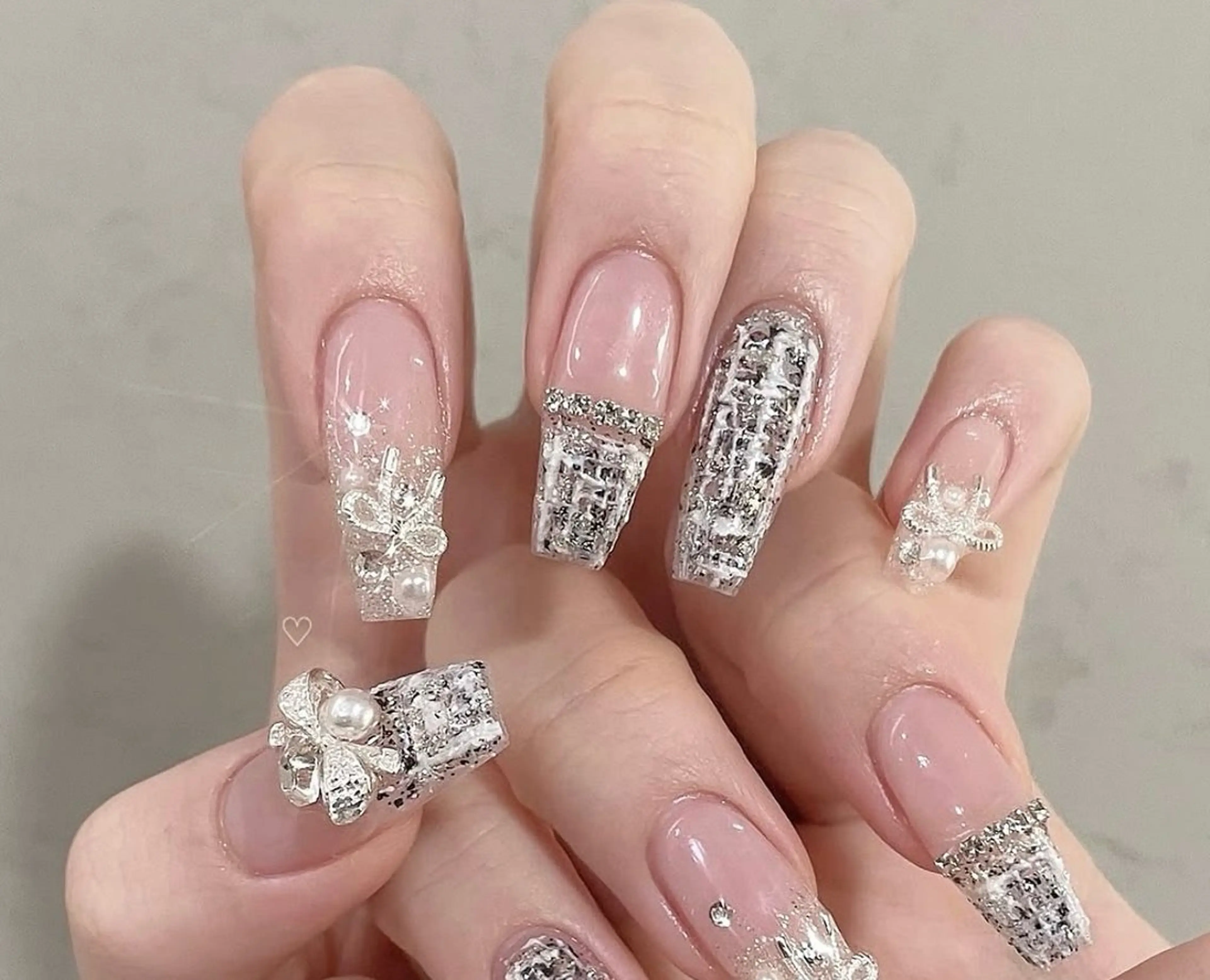 ネイル アートネイル オーロラネイル チークネイル 長さ出し フットネイル Noiranail_ studio川越西口のネイルデザイン