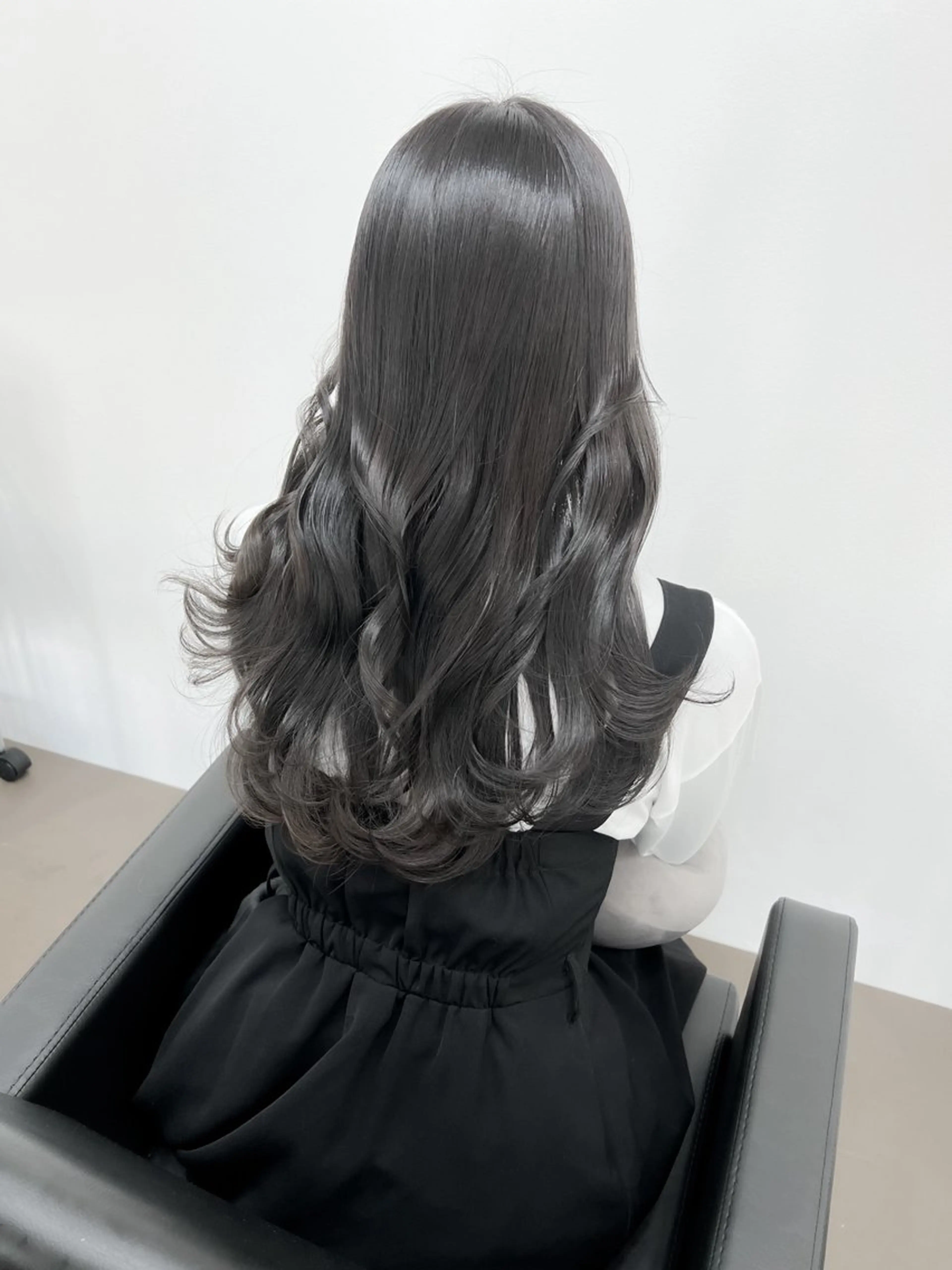 ロング カラー 透明感カラー グレージュ 神戸ボブ✂️ ioe三宮/田 伸佳のヘアスタイル