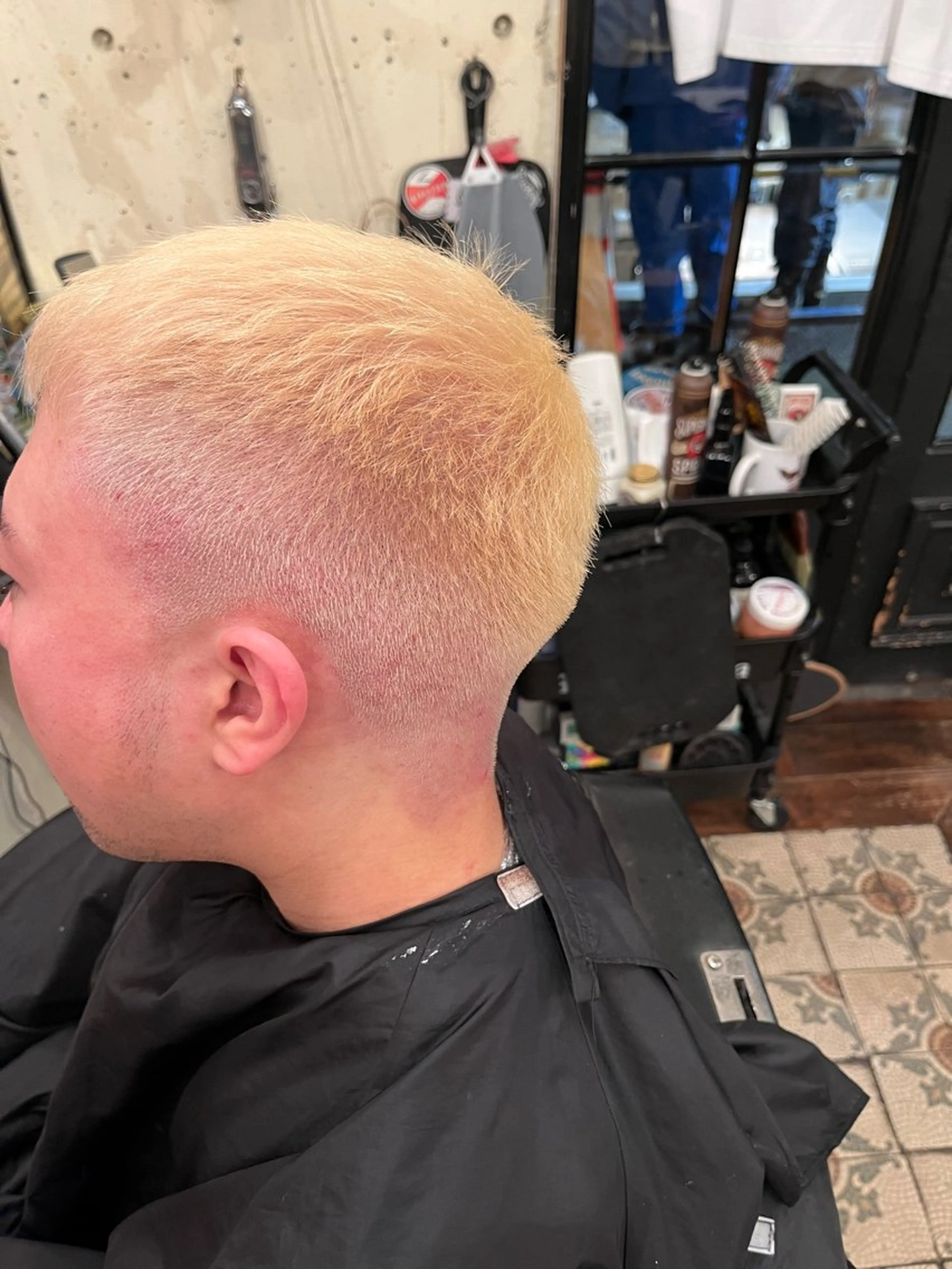 カラー ブリーチ mr brothers cut club中目黒所属・加賀谷 英多のヘアスタイル