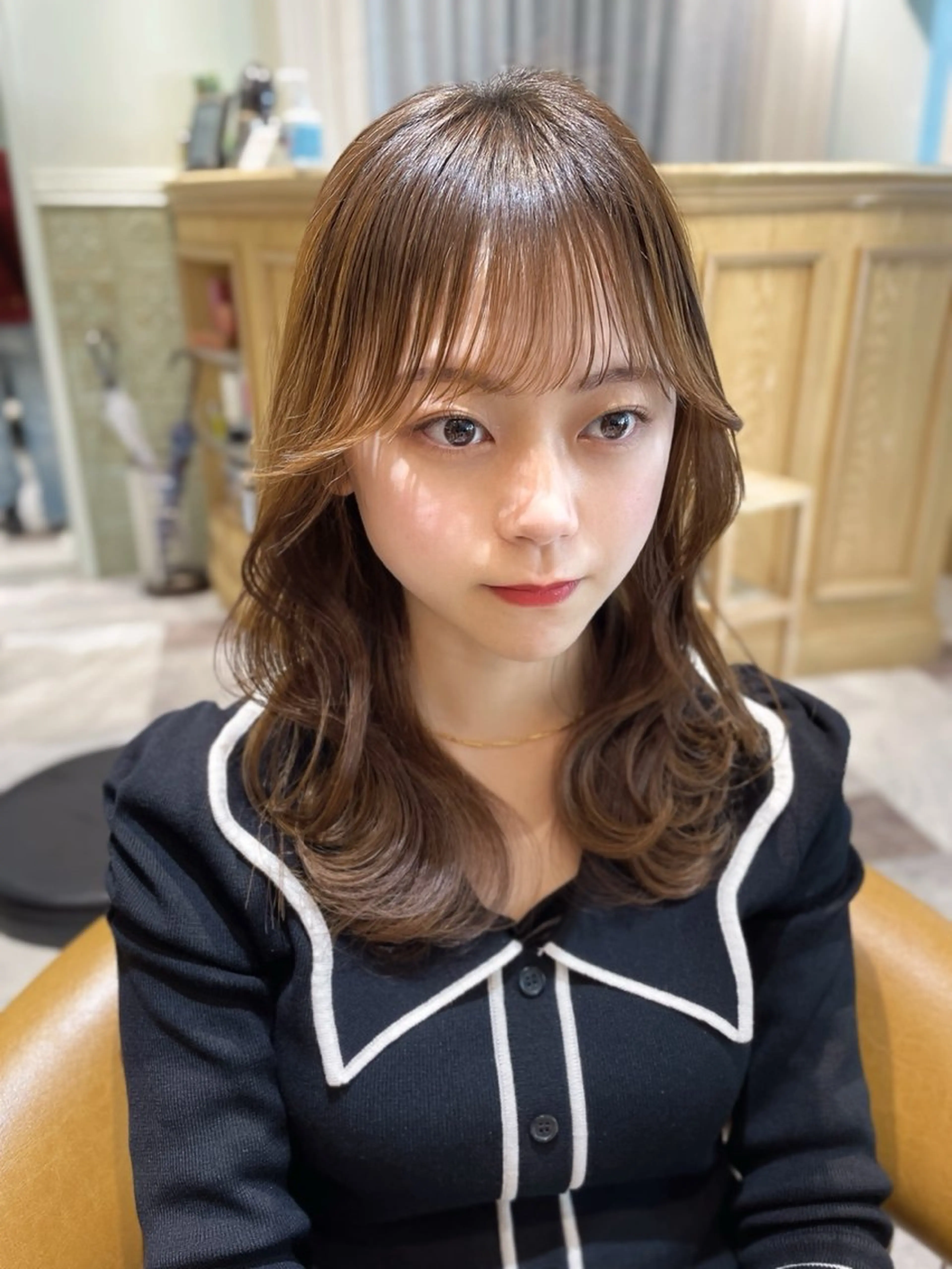 ミディアム カラー ベージュカラー 黒髪 ブリーチ ブルーカラー ブルーブラック カット ヘアカラー トリートメント 木屋元一/透明感 /レイヤー/顔まわりのヘアスタイル