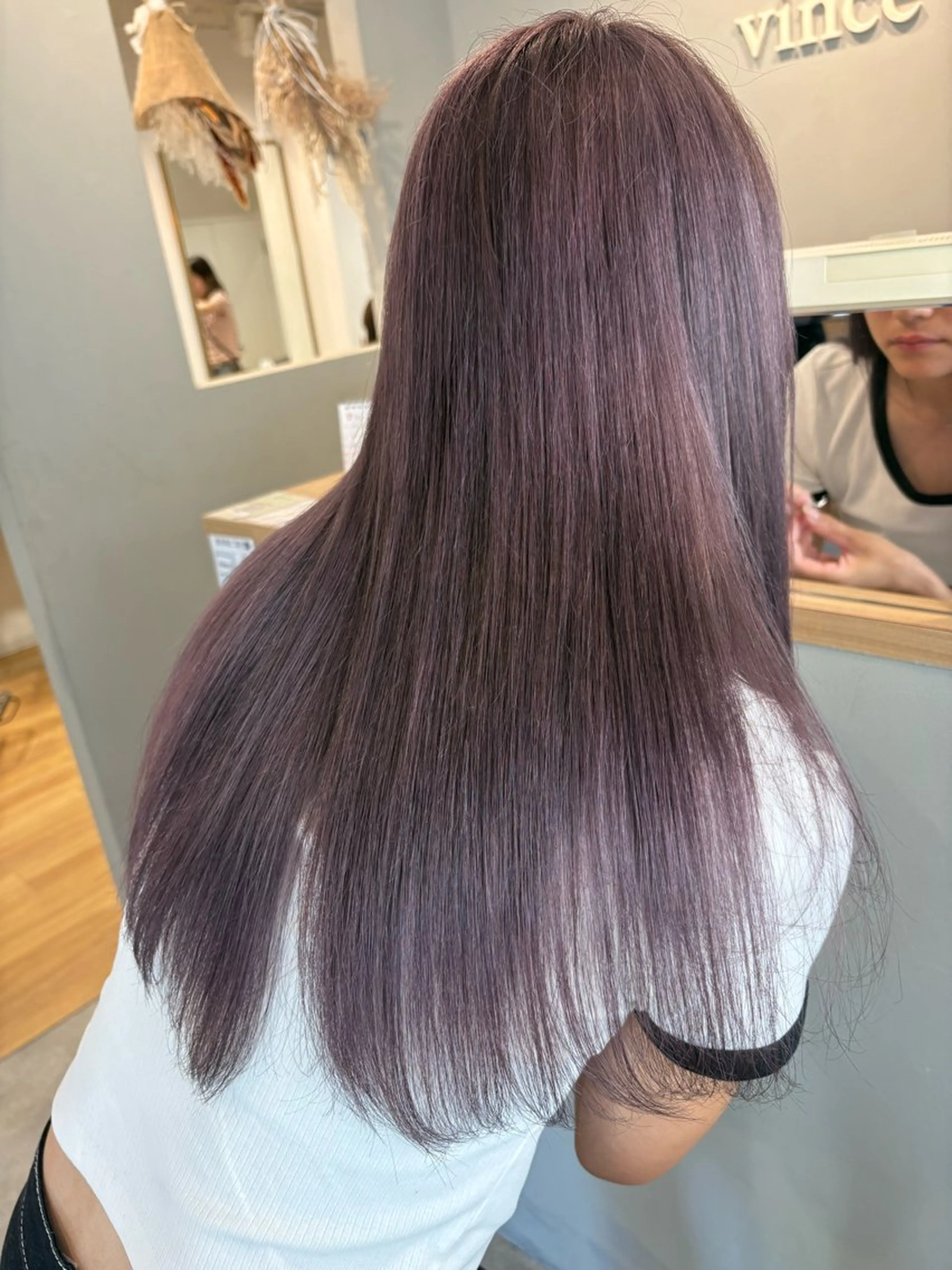 ロング ヘアカラー トリートメント akane/ 縮毛矯正/暖色のヘアスタイル