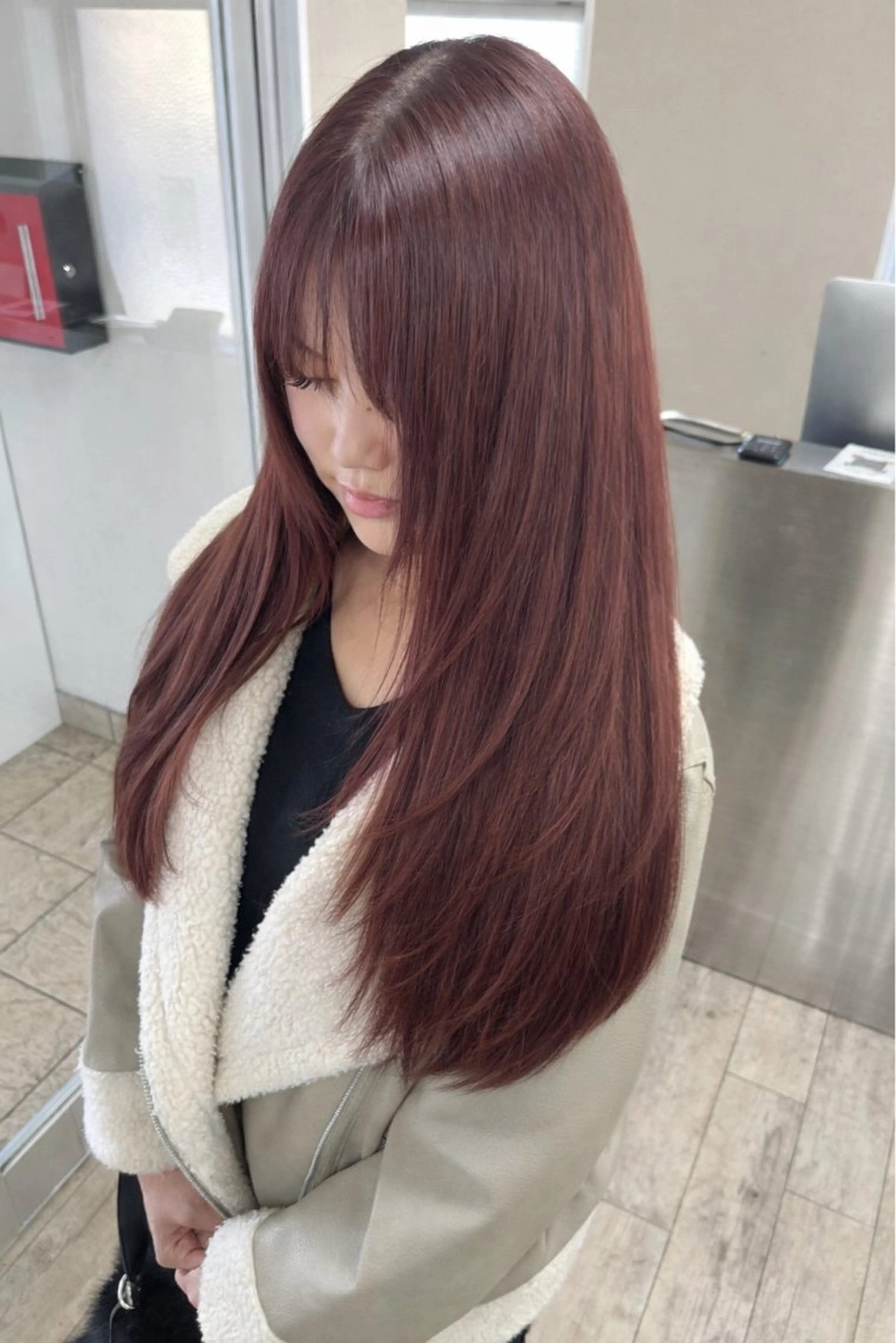 ロング TIDEHAIR RYOのヘアスタイル