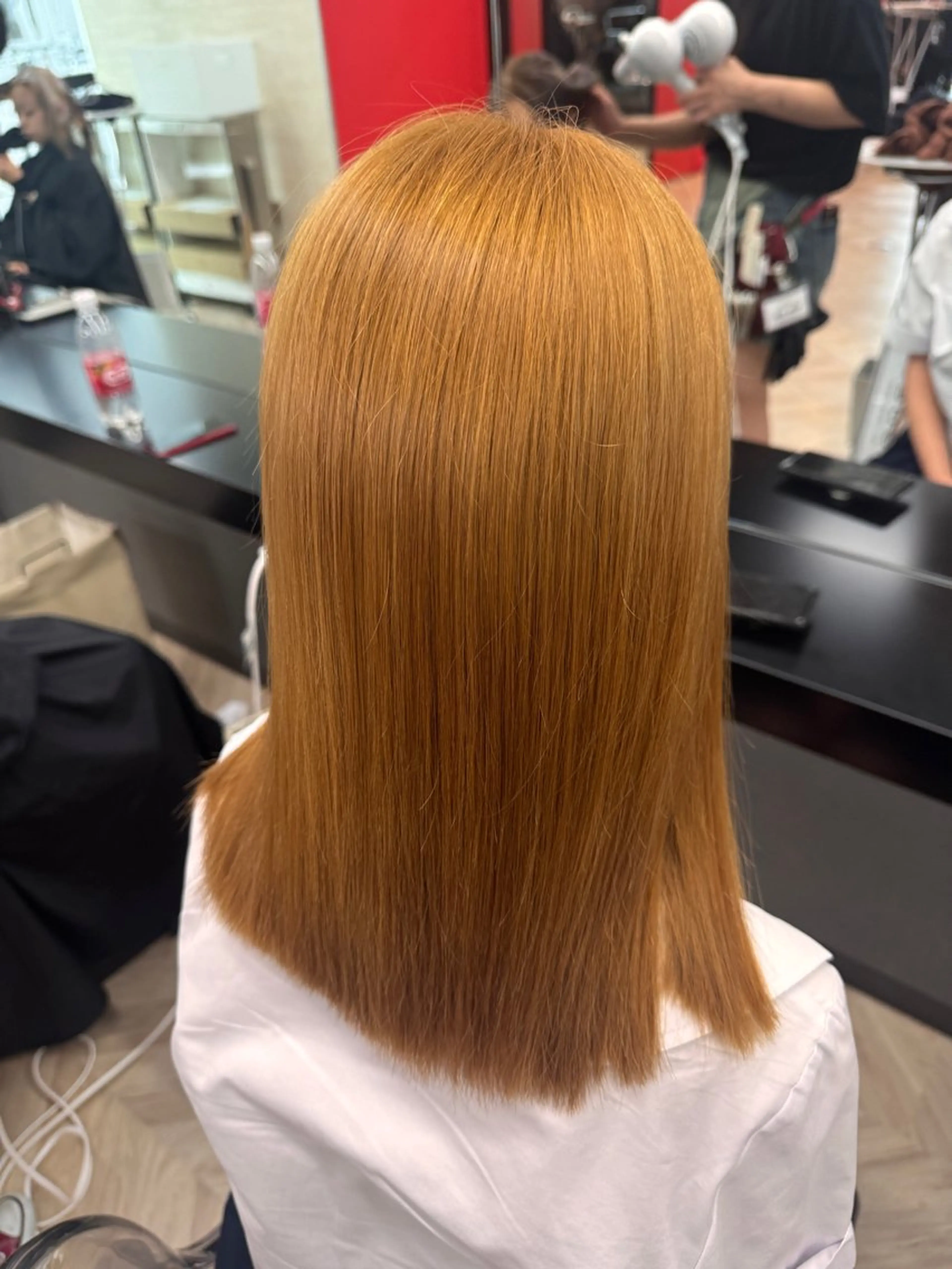 ミディアム カラー ブリーチ NANAMI/海外風 レイヤー/ボブのヘアスタイル