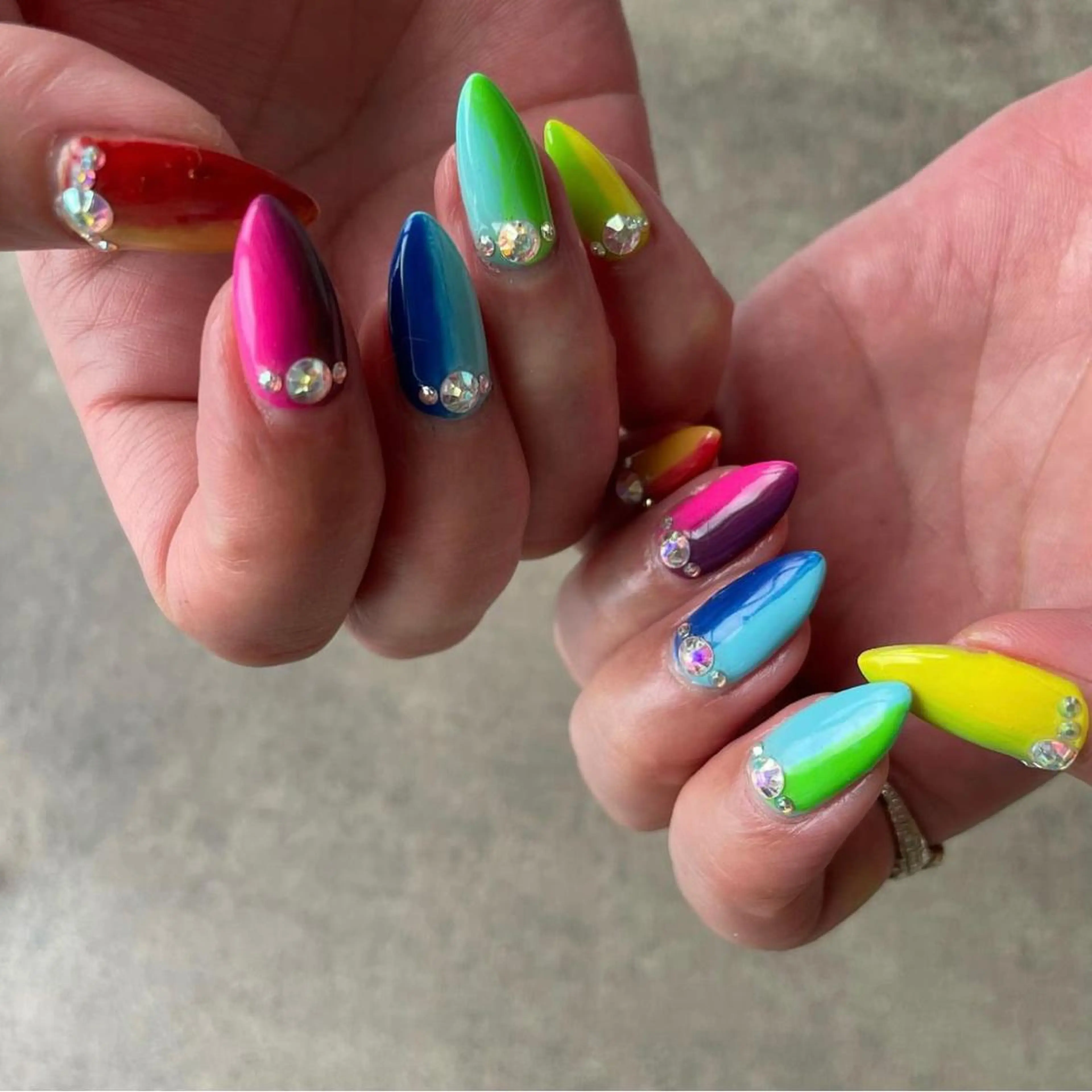 ネイル casita（カシータ）所属・thrush nailsのネイルデザイン