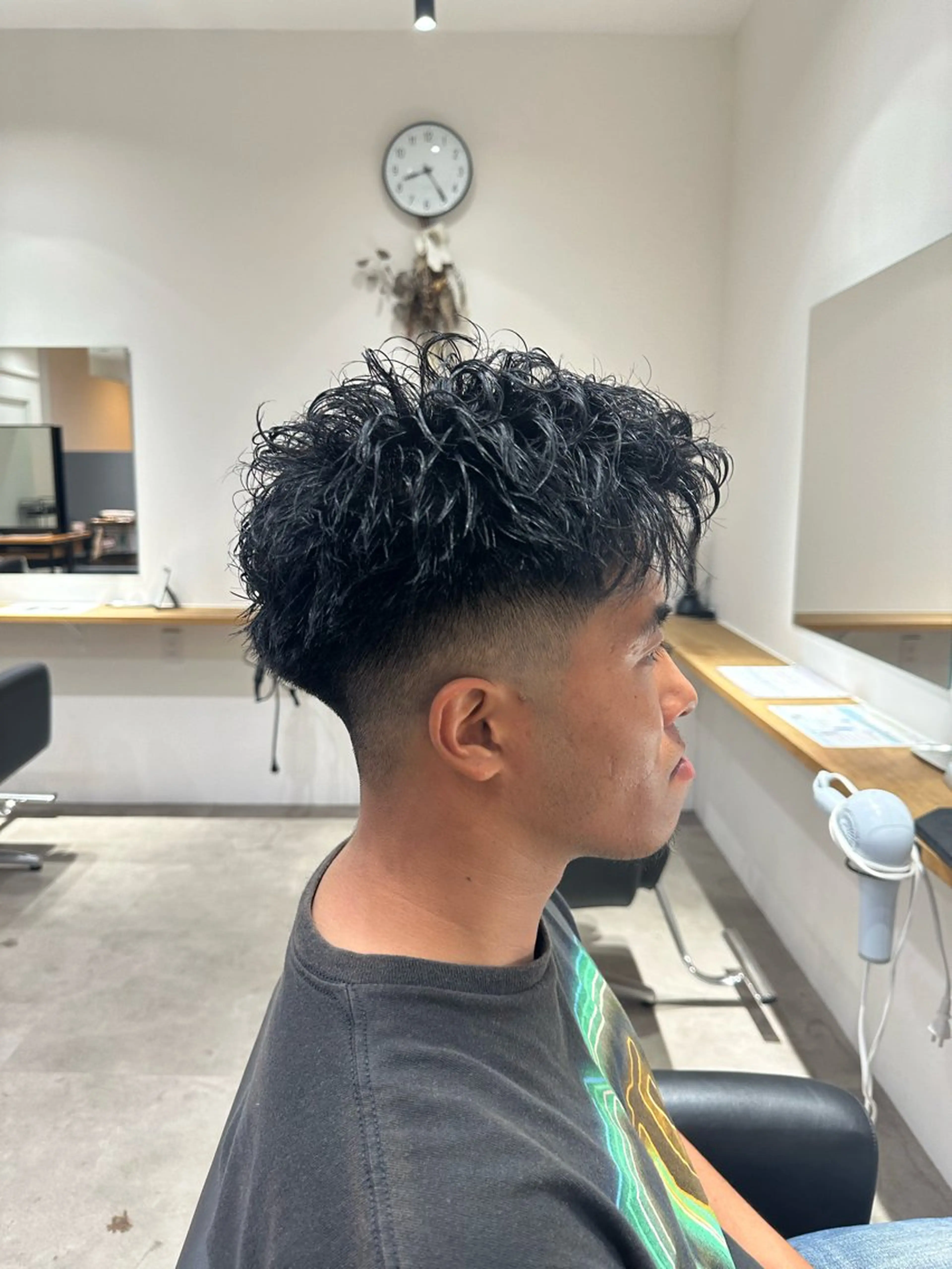 パーマ メンズ フェードカット メンズパーマ Etoile +/ 坂嶋大飛のヘアスタイル