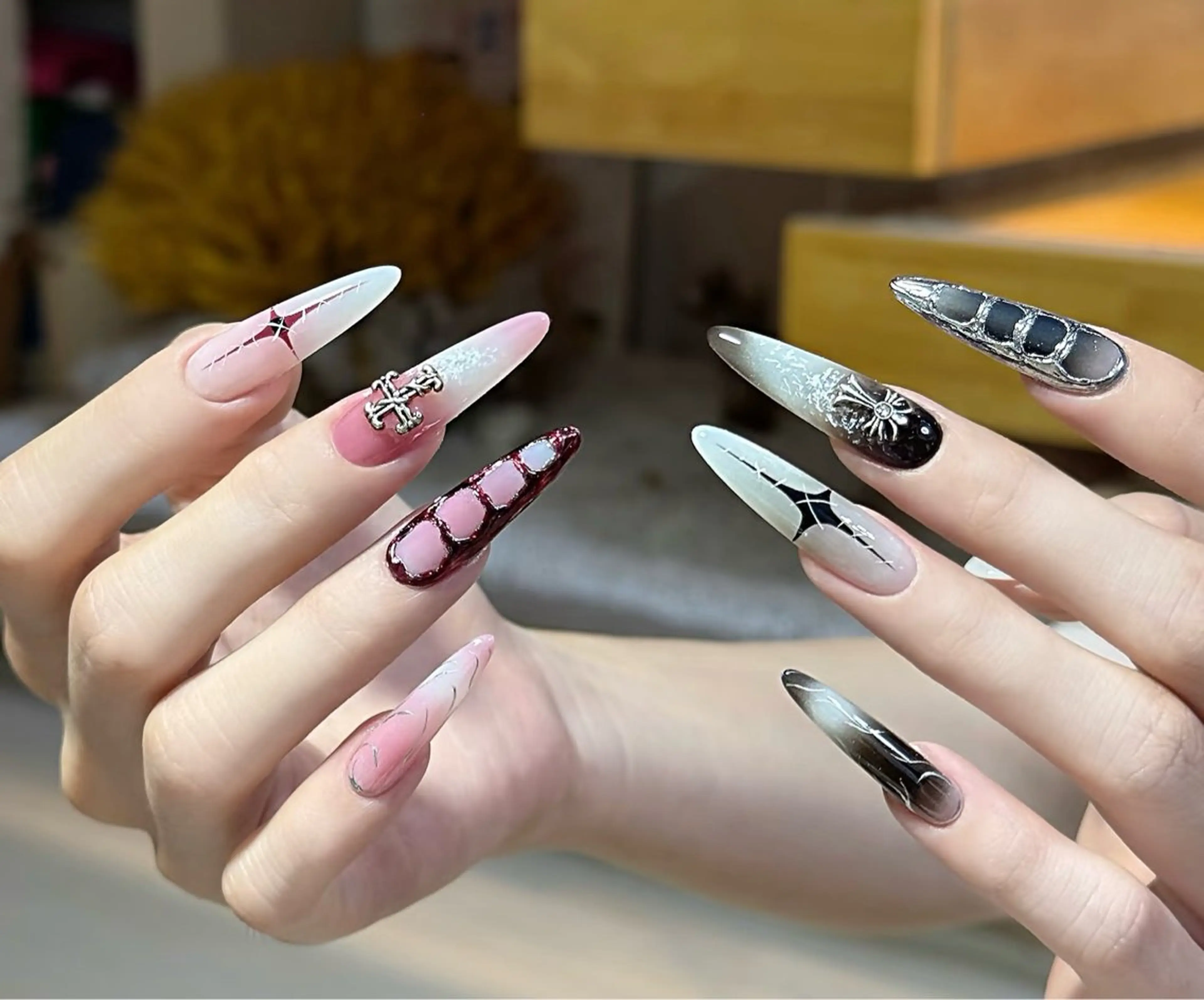 ネイル バ ヤリカクのネイルデザイン