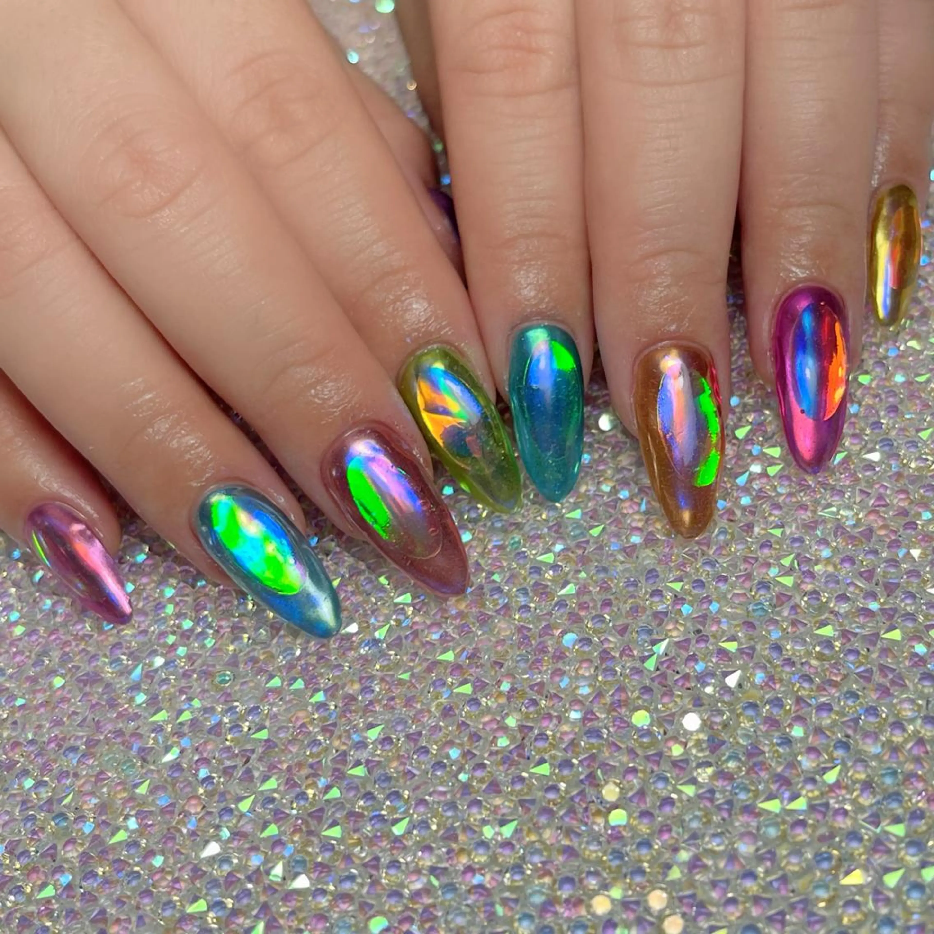 ネイル アートネイル オーロラネイル フットネイル ジェルネイル キラキラネイル ハンドネイル Y nail なんば堀江店のネイルデザイン