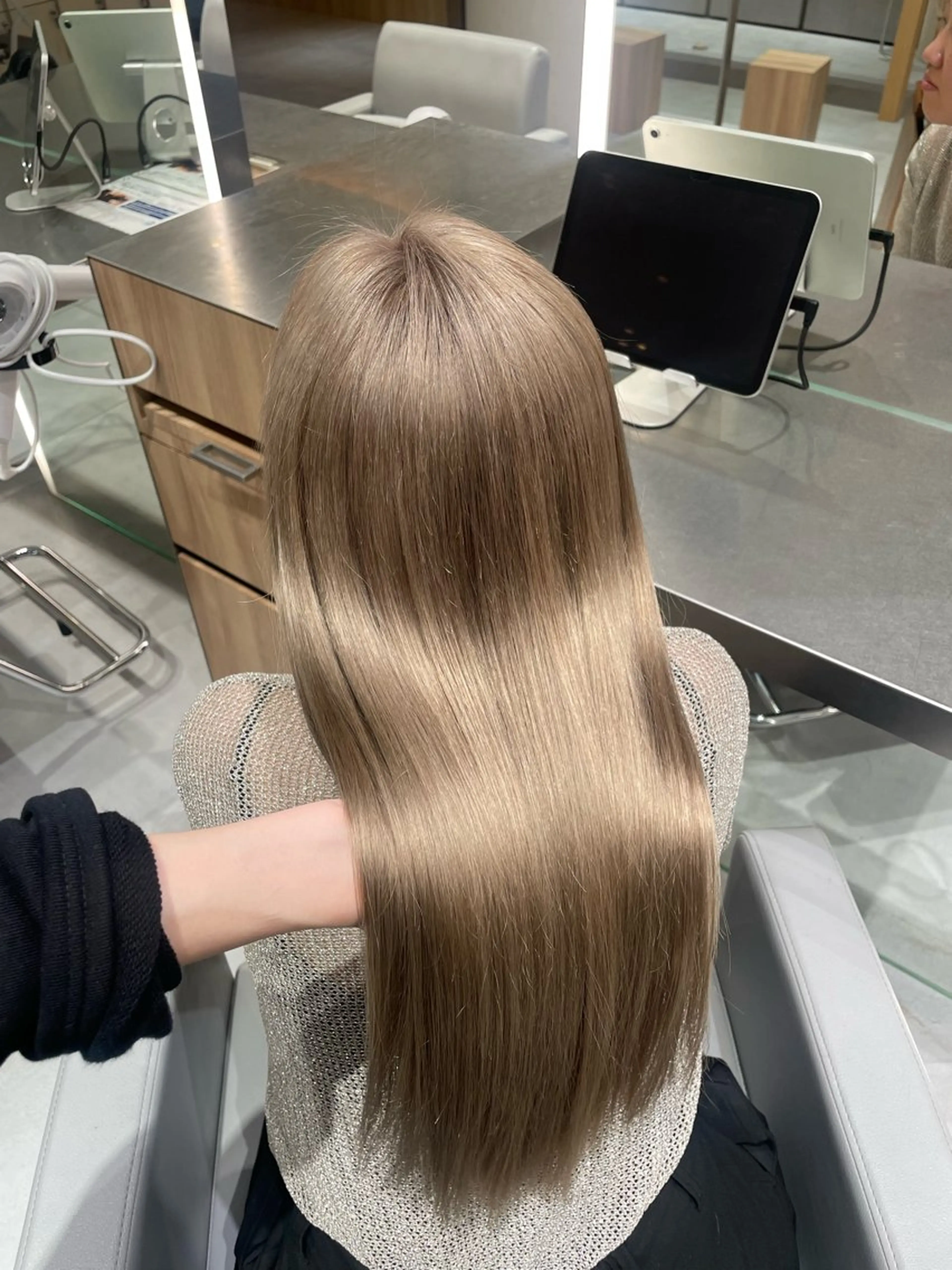 ロング カラー カット カラー募集ちぇる🥣のヘアスタイル