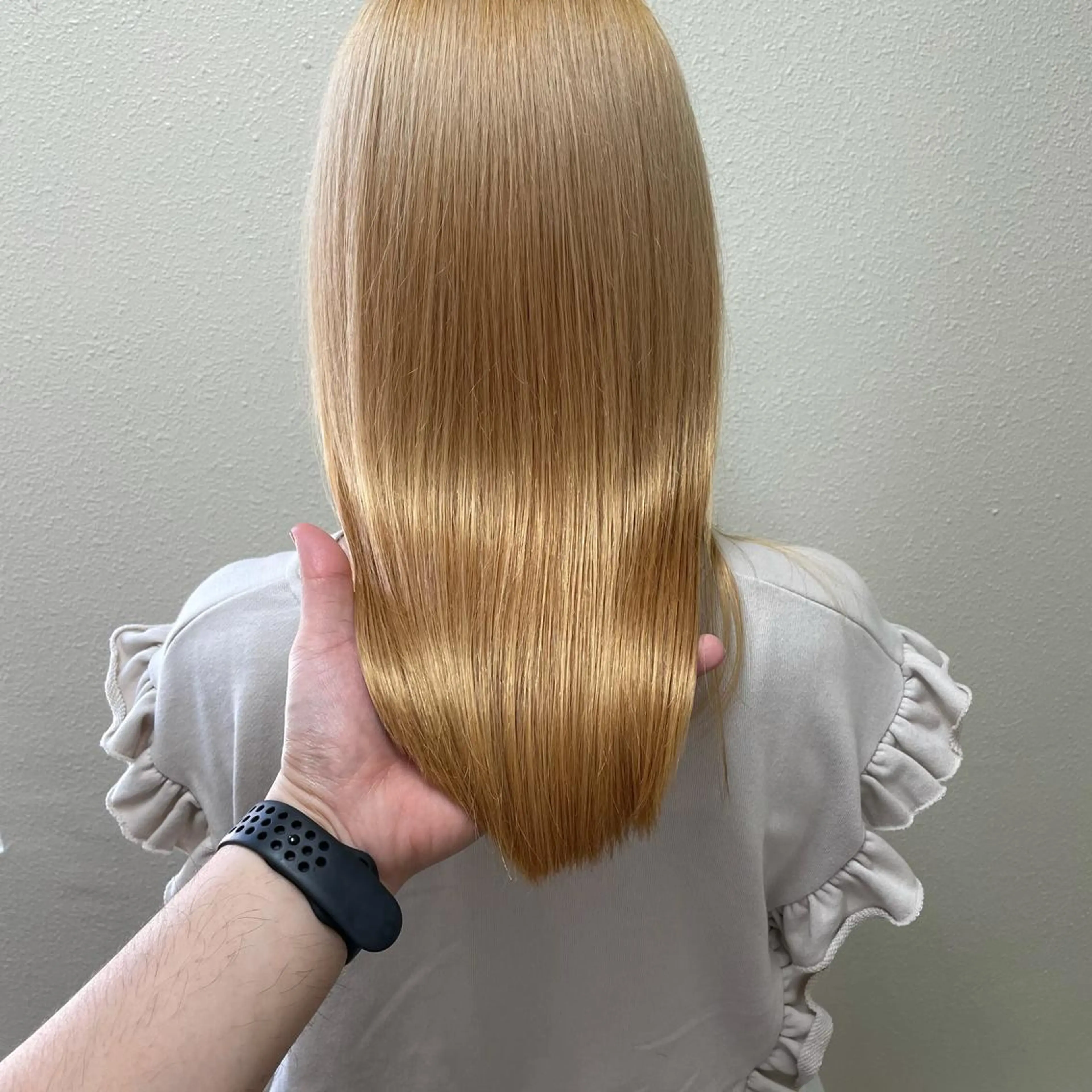 ミディアム カラー パーマ ヘアアレンジ メンズ キッズ ネイル マツエク・マツパ メンズバレイヤージュ メンズブリーチ メンズハイライト メンズハイトーン メンズインナーカラー ヘアカラー トリートメント 髪質改善🇰🇷 レイヤーカット/梅田のヘアスタイル