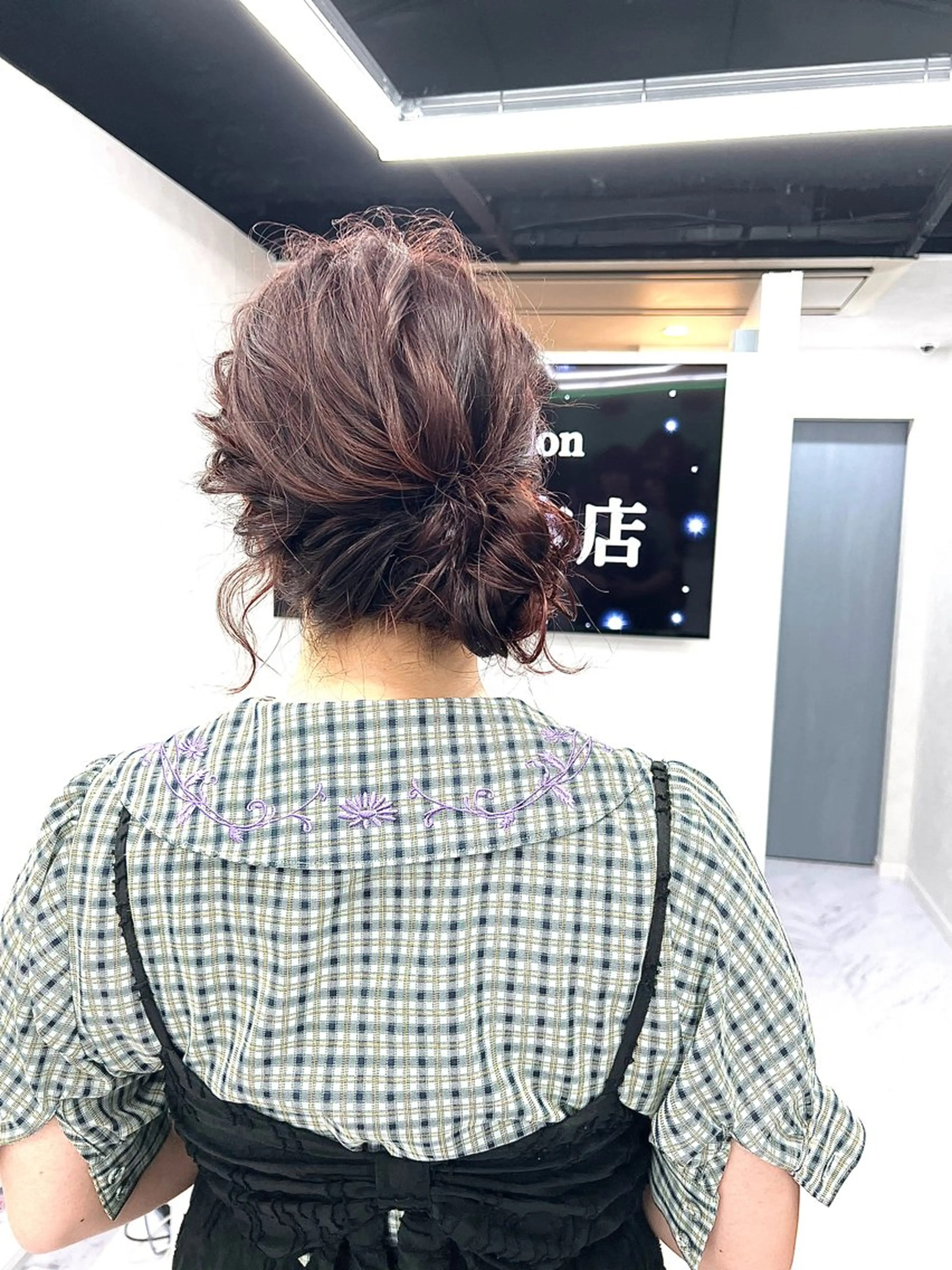 セミロング カラー ヘアアレンジ ヘアセット 🎨カラー満足度 500%💫ヅル💫のヘアスタイル
