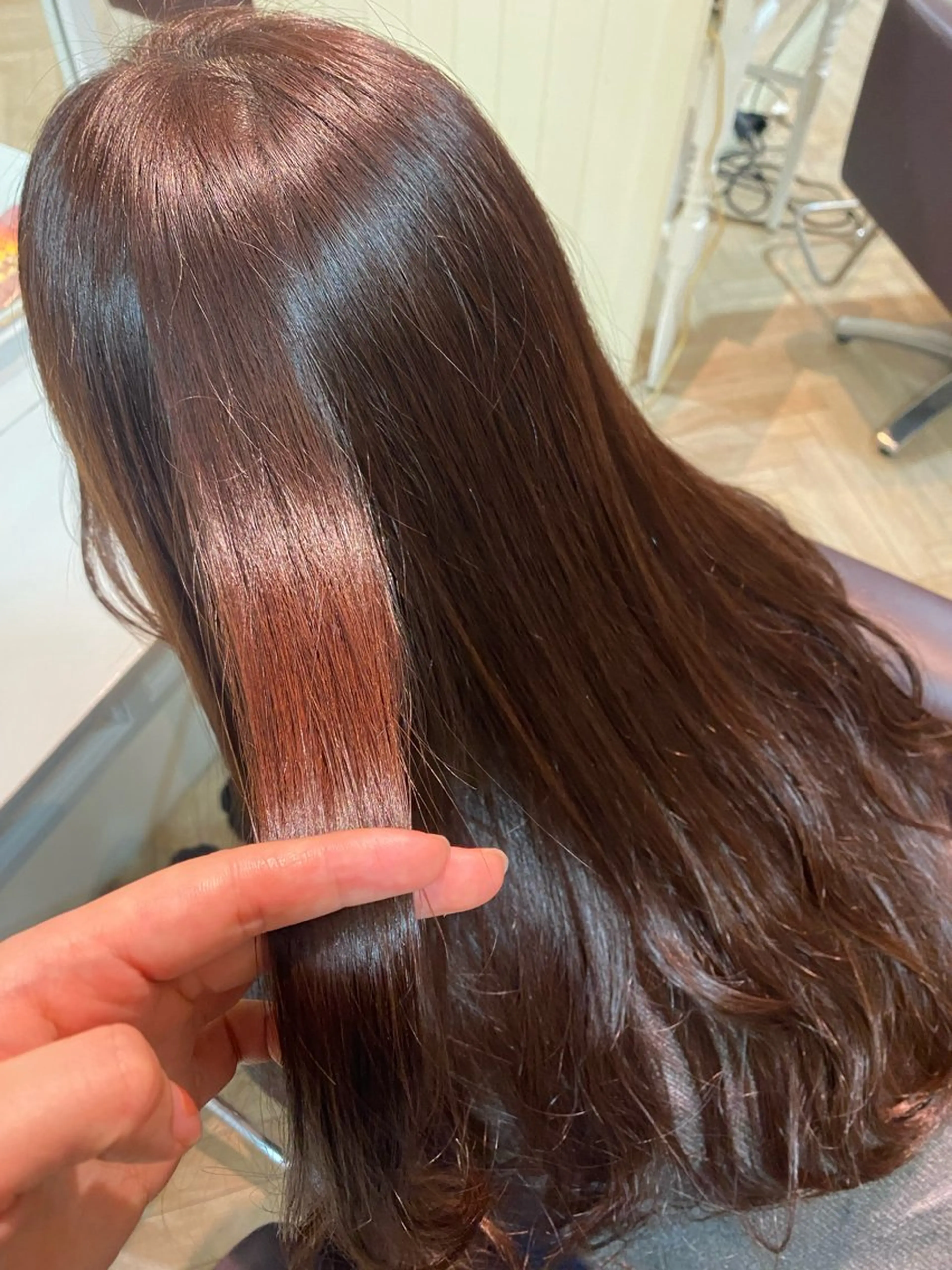 セミロング カラー ピンクカラー カット ヘアカラー Reginavita栄店 【レジナヴィータ】所属・鈴木 二依奈のヘアスタイル