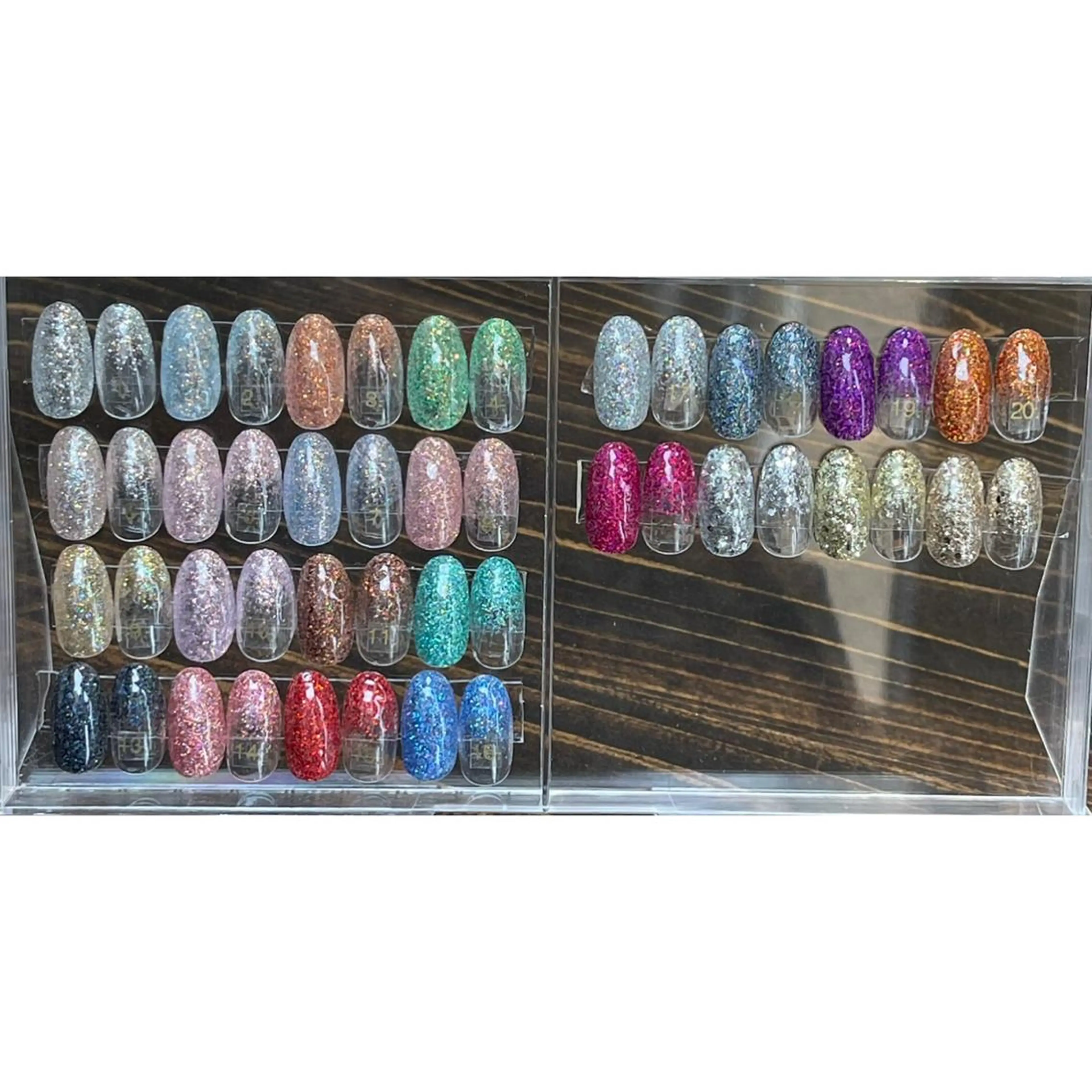 ラメグラデーション(オフの有無を必ずメッセージにてお伝えください)の写真