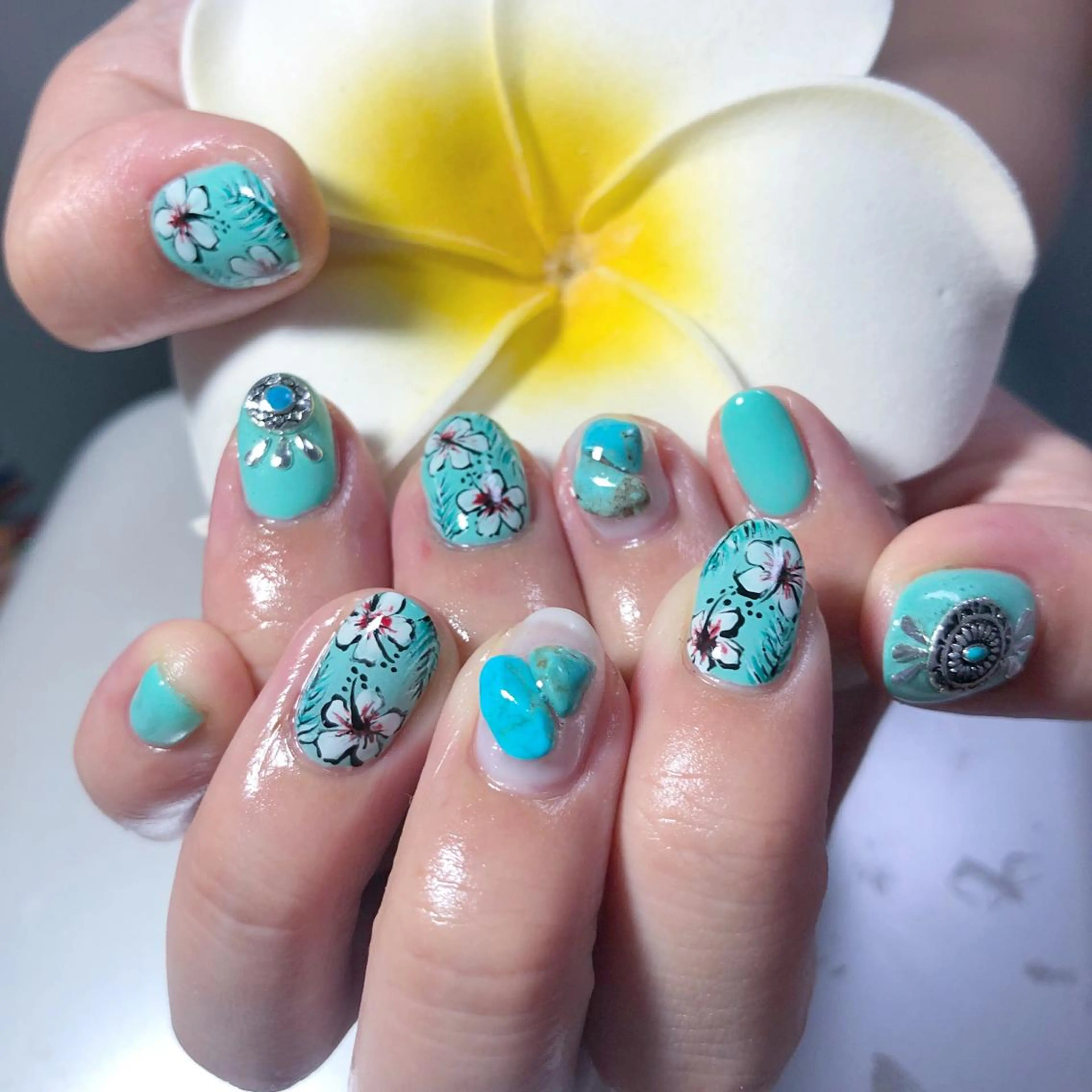 ネイル MaHaRo所属・S HARUKAのネイルデザイン