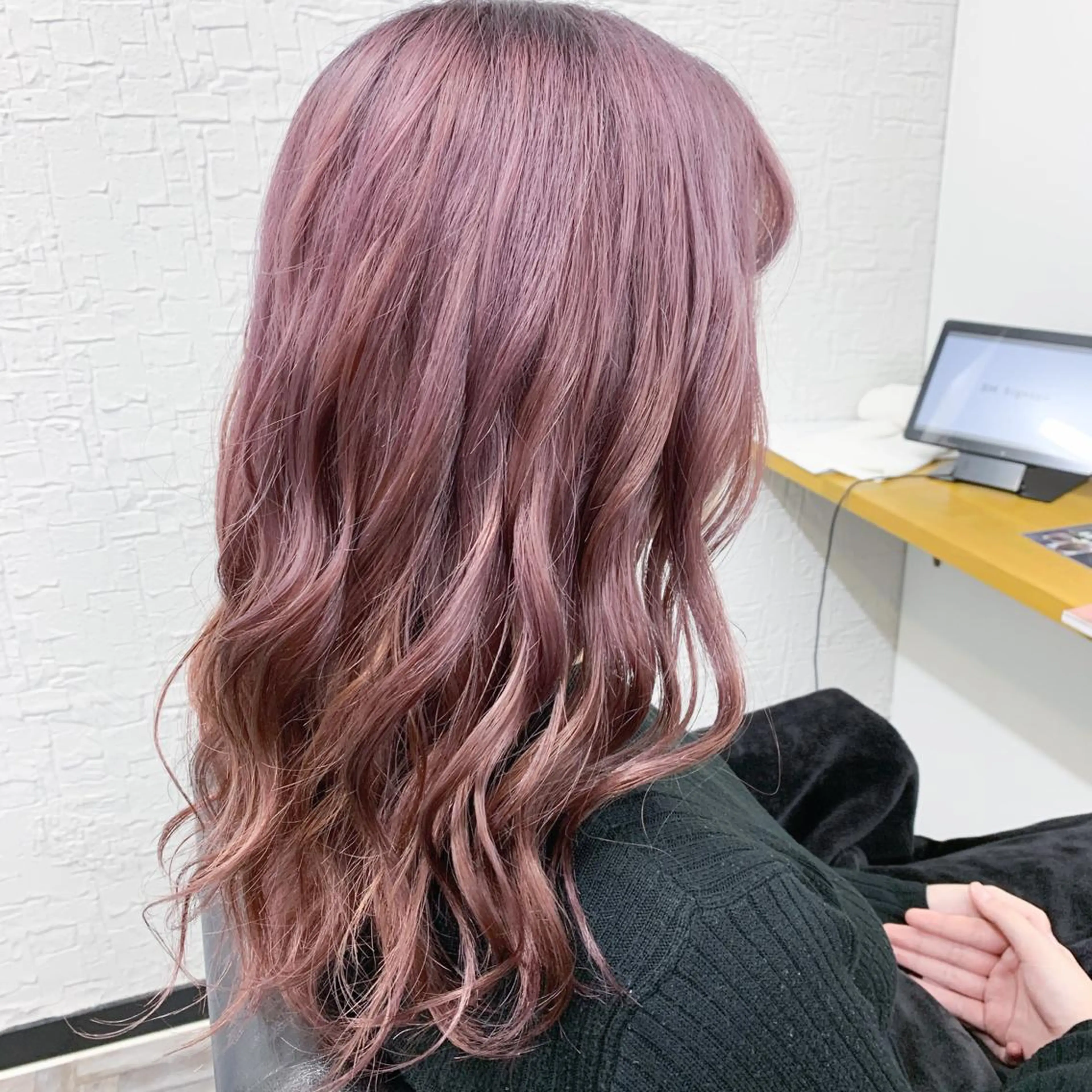 ロング 🥇近藤 恭輔🥇 Recharme新保のヘアスタイル