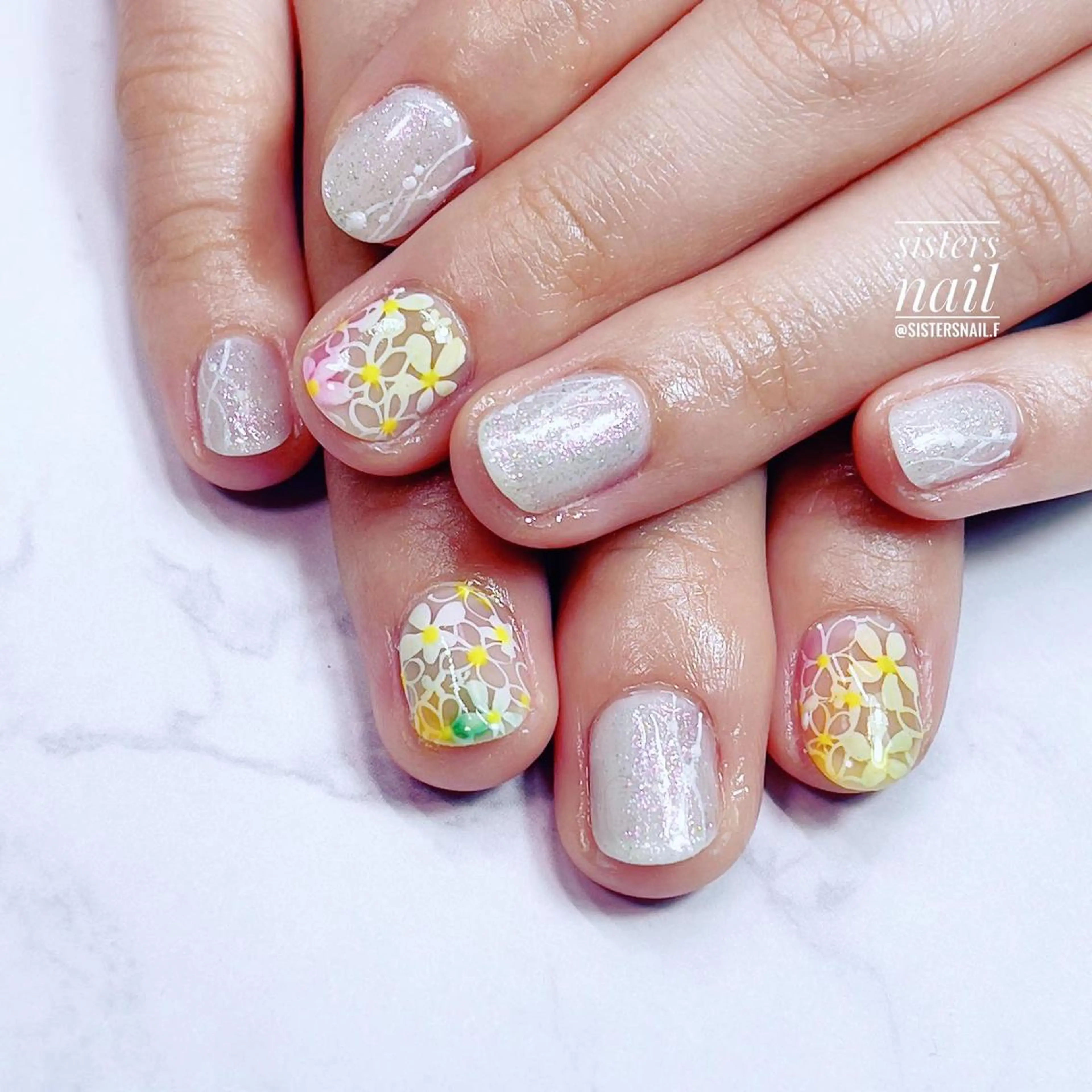 ネイル アートネイル オーロラネイル 入学式 フラワーネイル 卒業式 sisters nail.fのネイルデザイン